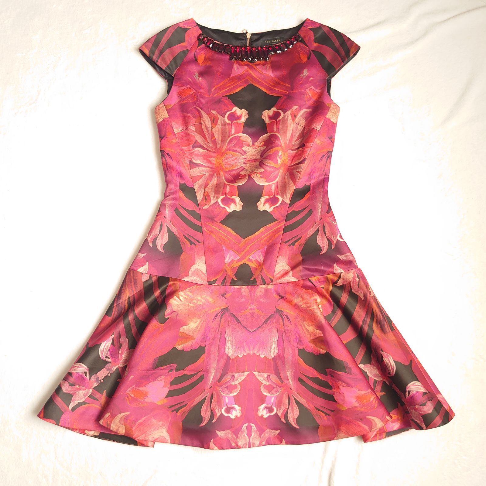 TED BAKER テッドベイカー ビジュー ミニワンピース フレアワンピース