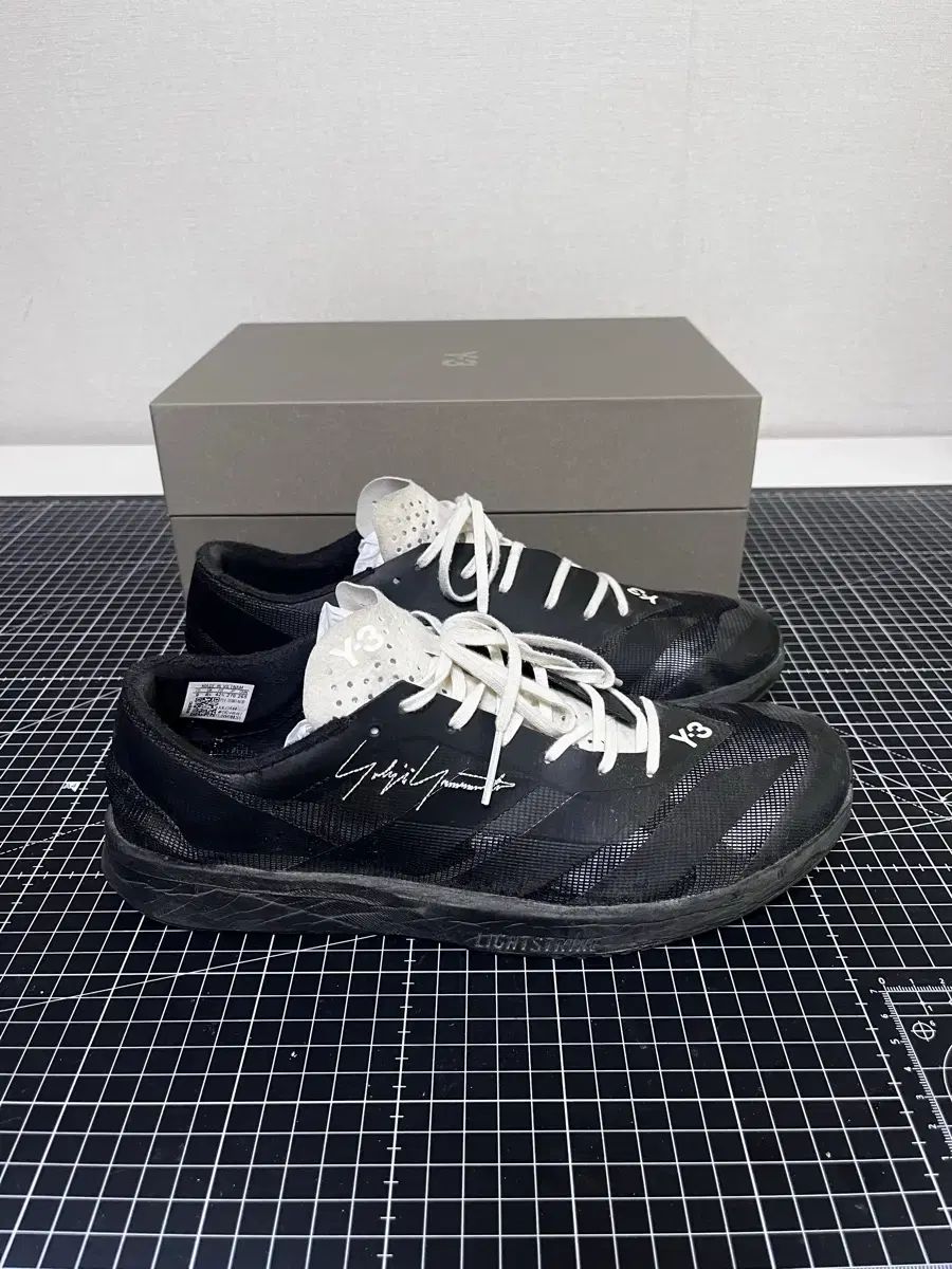 Y-3 アディゼロ RC6 265