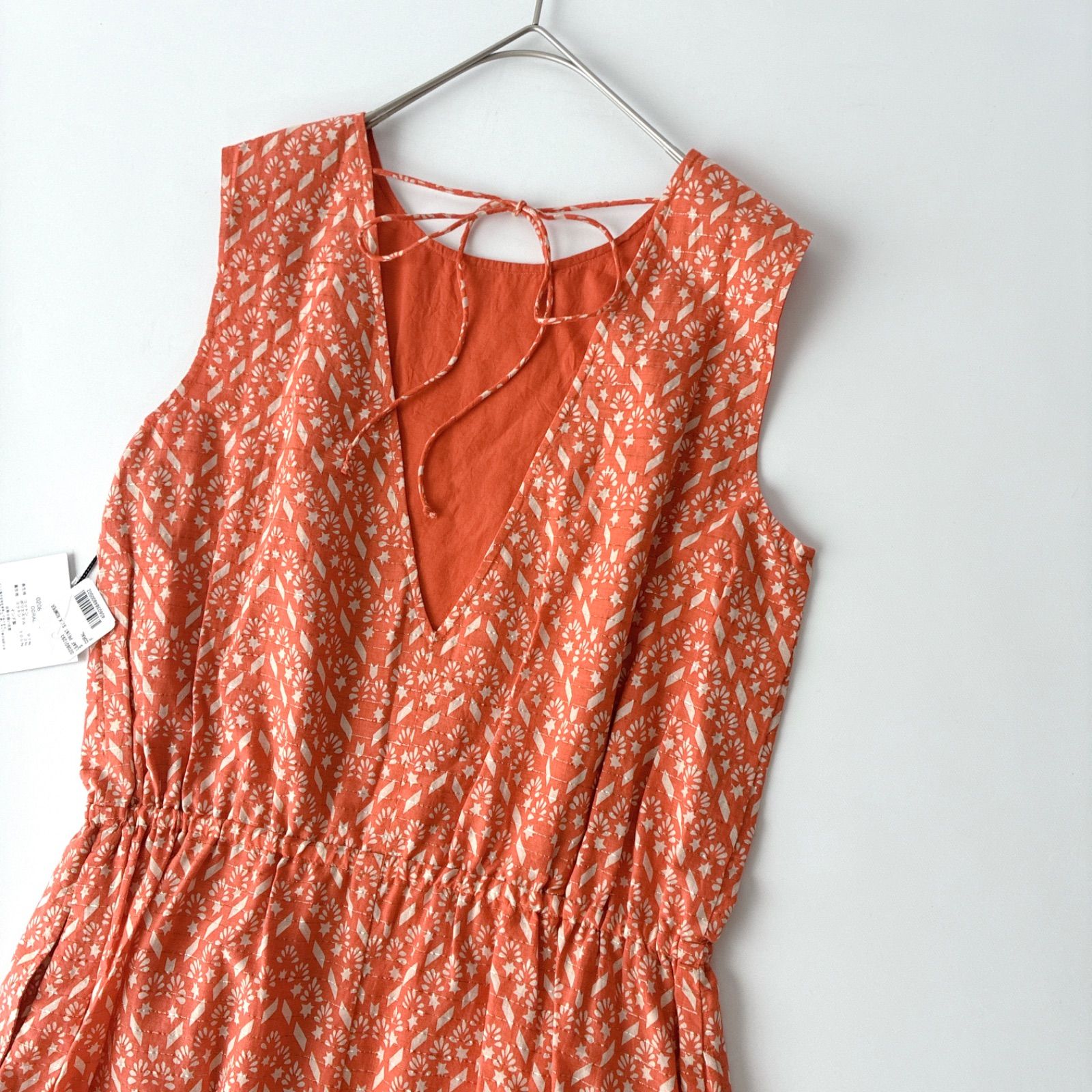 新品✨️サラマリカ リーフプリント コットン サロペット オールインワン タグ付 sara mallika LEAF PRINT SILK ROMPERS リーフプリント