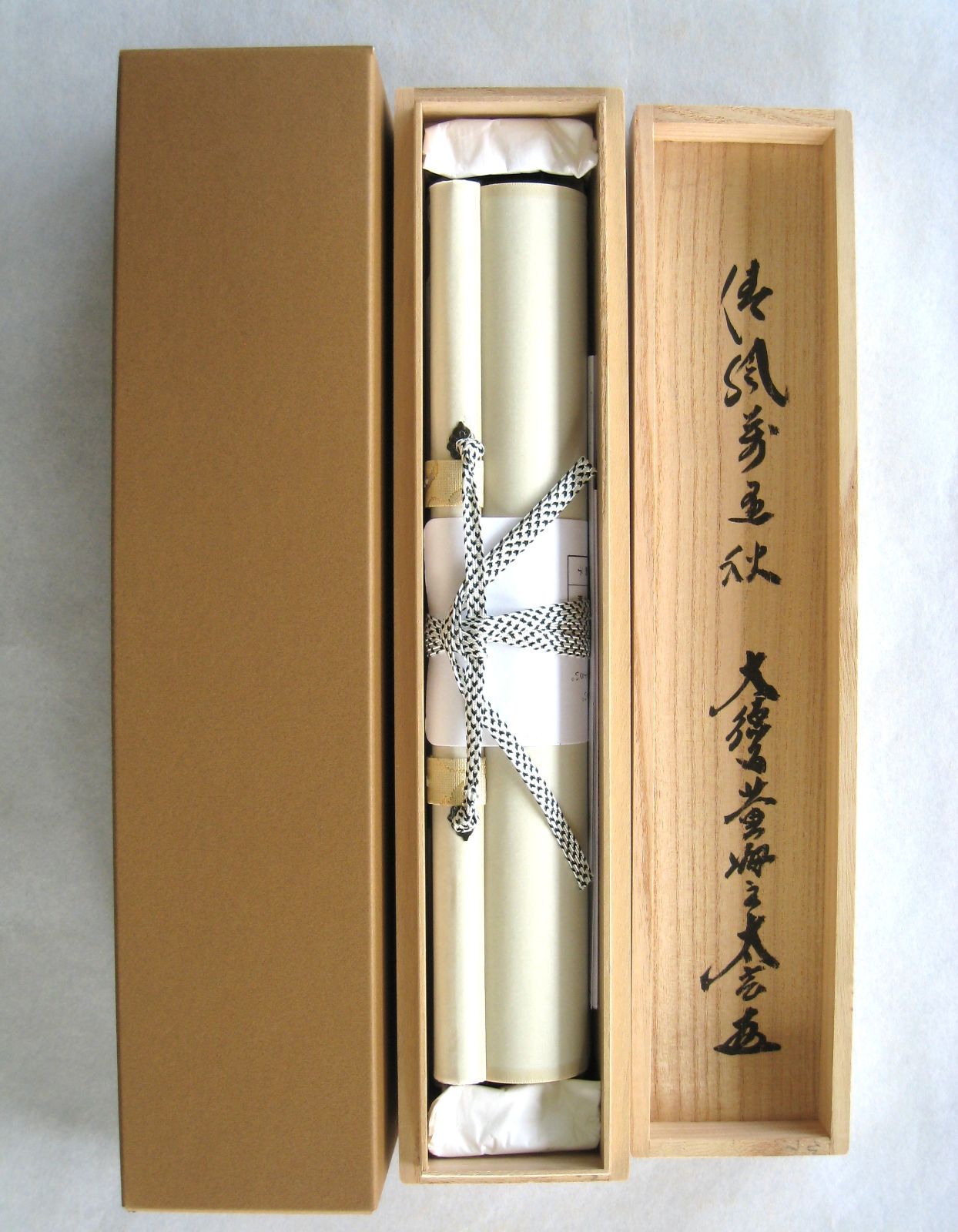 【真筆・新品】茶掛　清風萬里秋◆大徳寺 塔頭黄梅院 小林太玄　共箱・タトウ箱付 真筆・新品】茶掛 清風萬里秋◇大徳寺 塔頭黄梅院 小林太玄 共箱