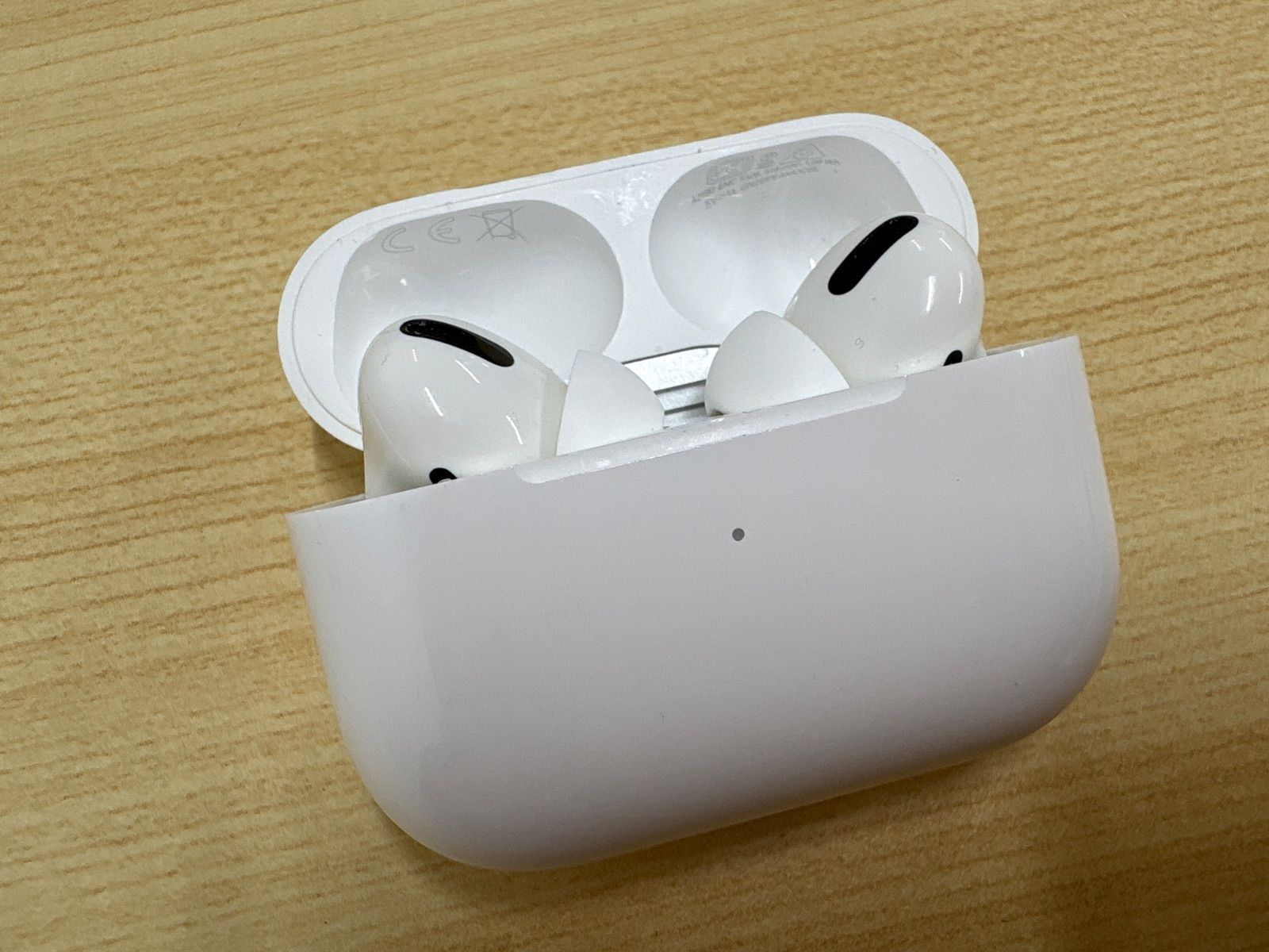 AirPods Pro 第1世代 Apple Amazon.com: Apple AirPods Pro (1st