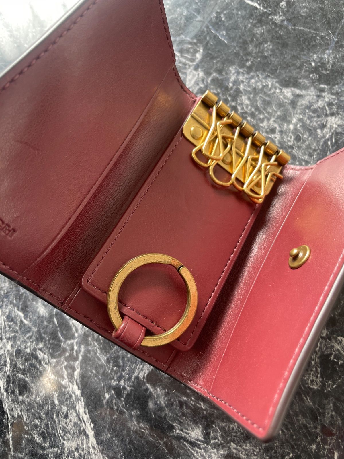 COACH コーチ キーケース 6連 てんとう虫 白系 - メルカリ