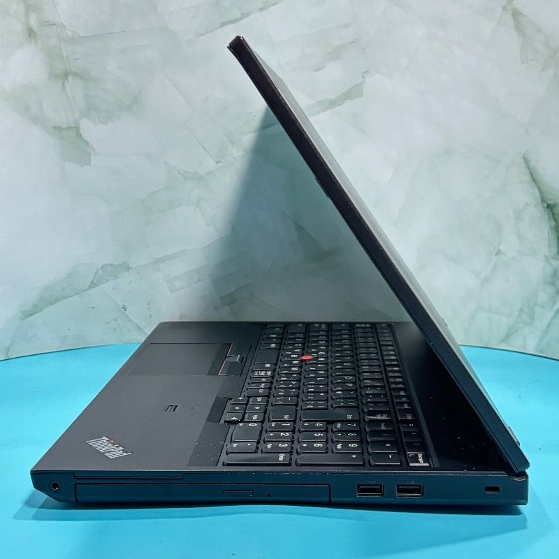 爆速7世代Core i7✨動作良好✨Lenovoノートパソコン✨SSD240GB