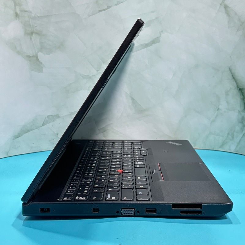 爆速7世代Core i7✨動作良好✨Lenovoノートパソコン✨SSD240GB