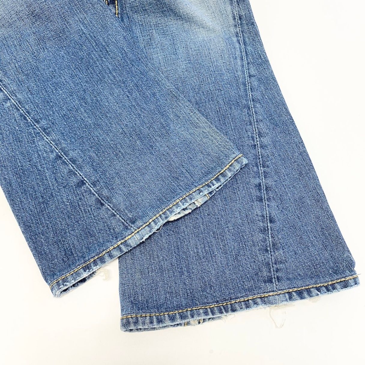 55d30 TRUE RELIGION トゥルーレリジョン 米国製 JOEY BIG T フレア