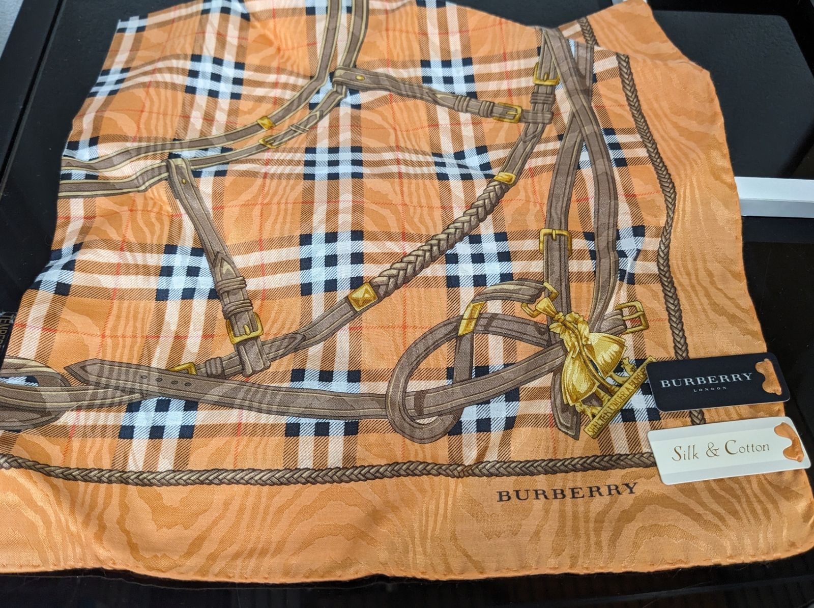 H*守様 シルク&コットンBurberry チェック柄ハンカチ 3点セット 未使用◇Burberry ハンカチ シルクコットン チェック柄 - メルカリ