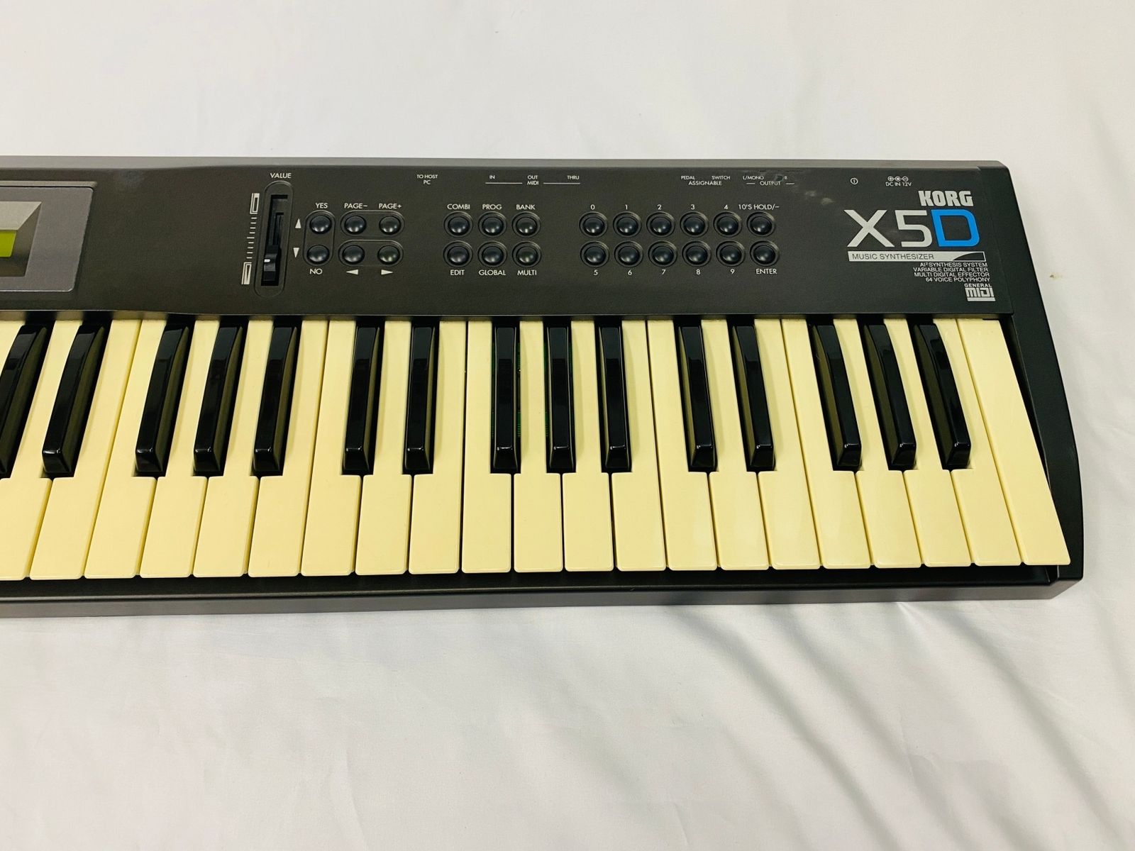 KORG コルグ X5D 61鍵盤 シンセサイザー キーボード KORG