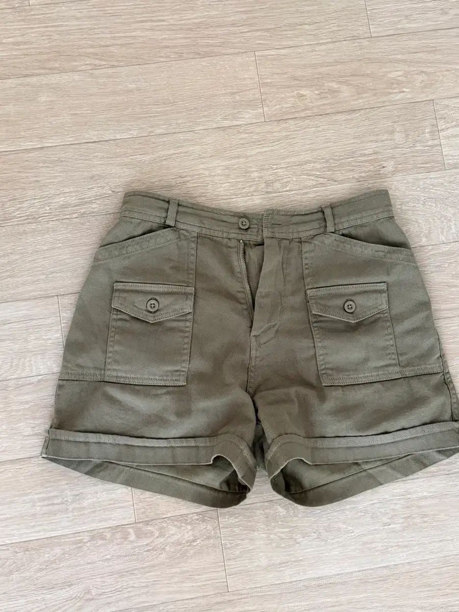 アーバニック30 サファリショートパンツ カーキ S