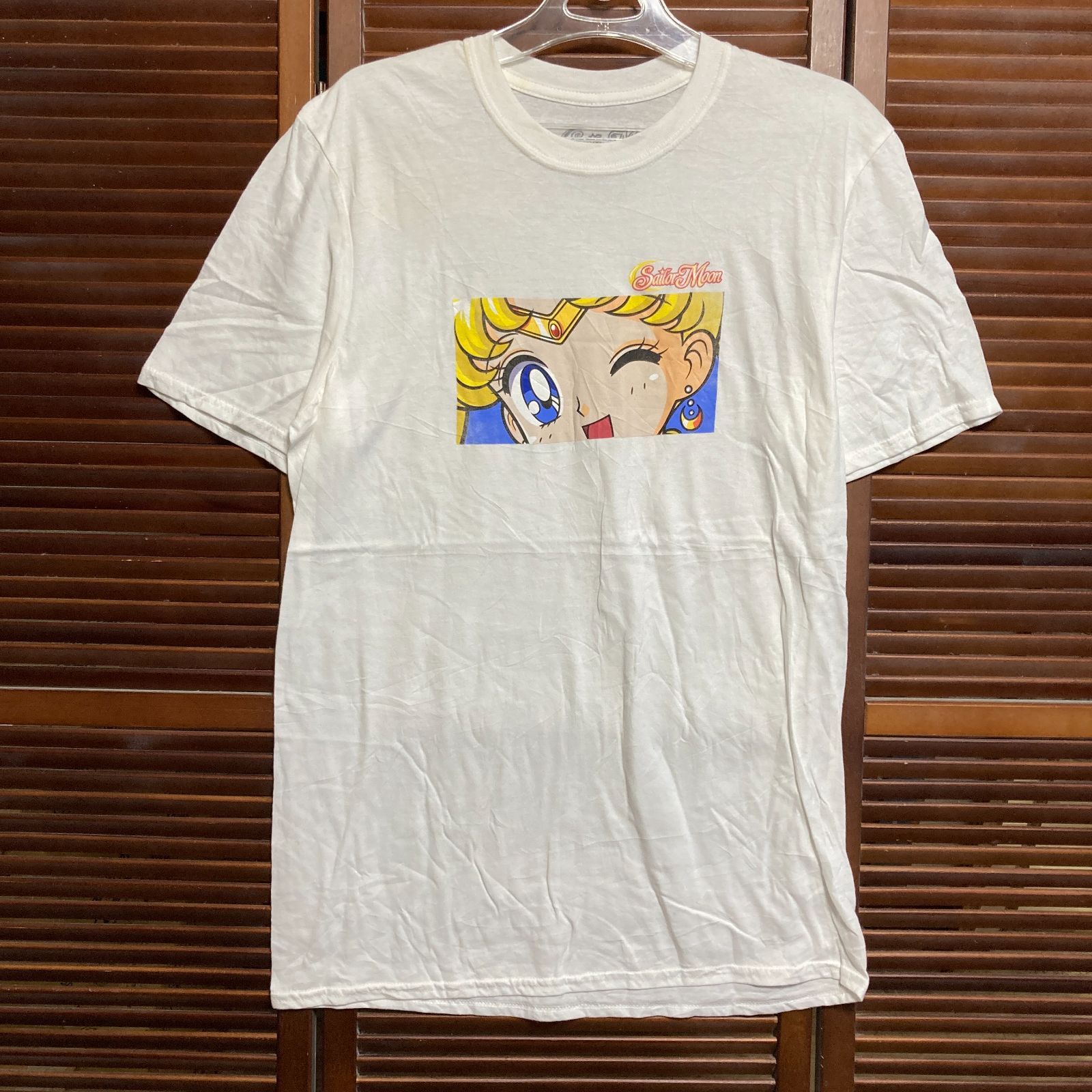 アニメ Tシャツ セーラームーン 月野うさぎ ウインク 目元アップ