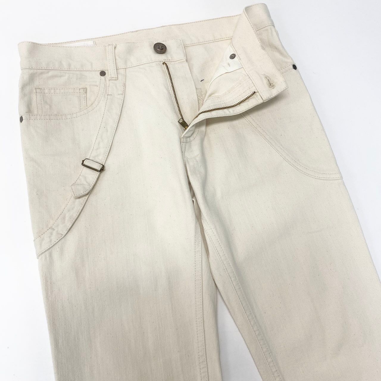 55d30 ALEXANDER MCQUEEN アレキサンダーマックイーン ワークパンツ カラーデニム ボトムス イタリア製 アイボリー系 コットン100％ メンズ 紳士服u02t 55d30 ALEXANDER MCQUEEN アレキサンダーマックイーン ワークパンツ