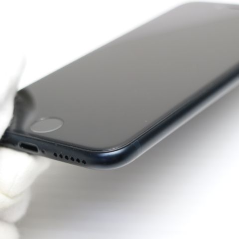 超美品 SIMフリー iPhone SE3 第3世代 128GB ミッドナイト スマホ 白ロム 土日祝発送OK 04000