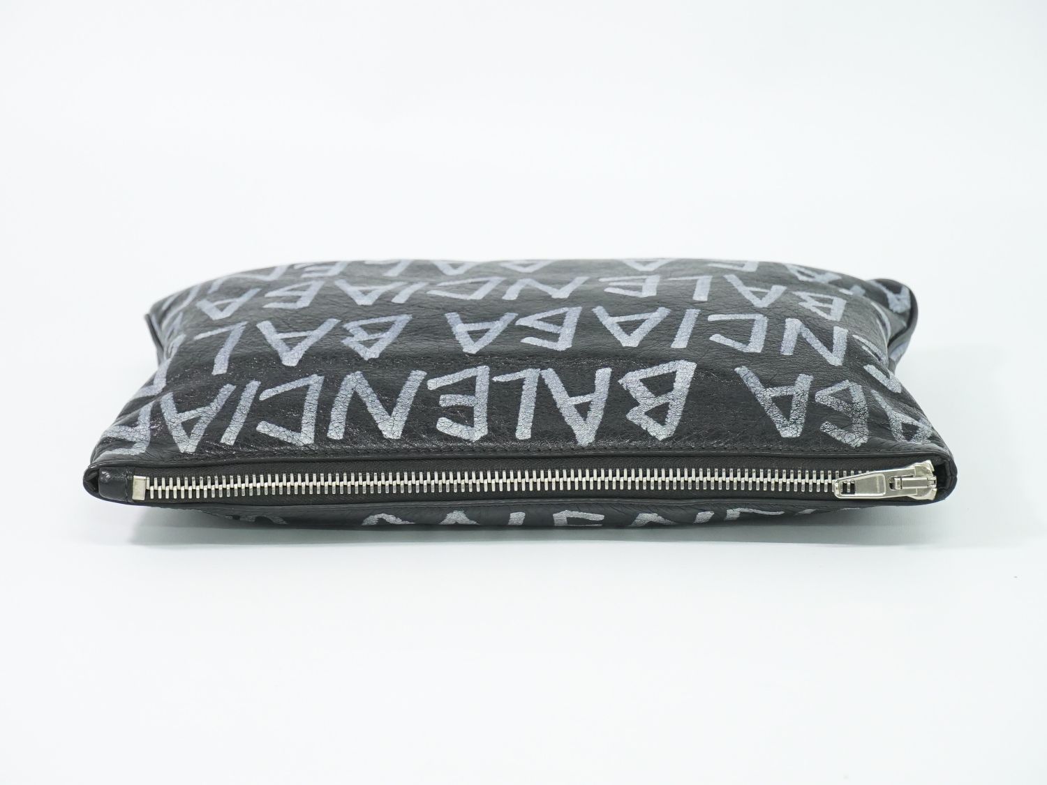 本物 バレンシアガ BALENCIAGA グラフィティ キャリークリップ M