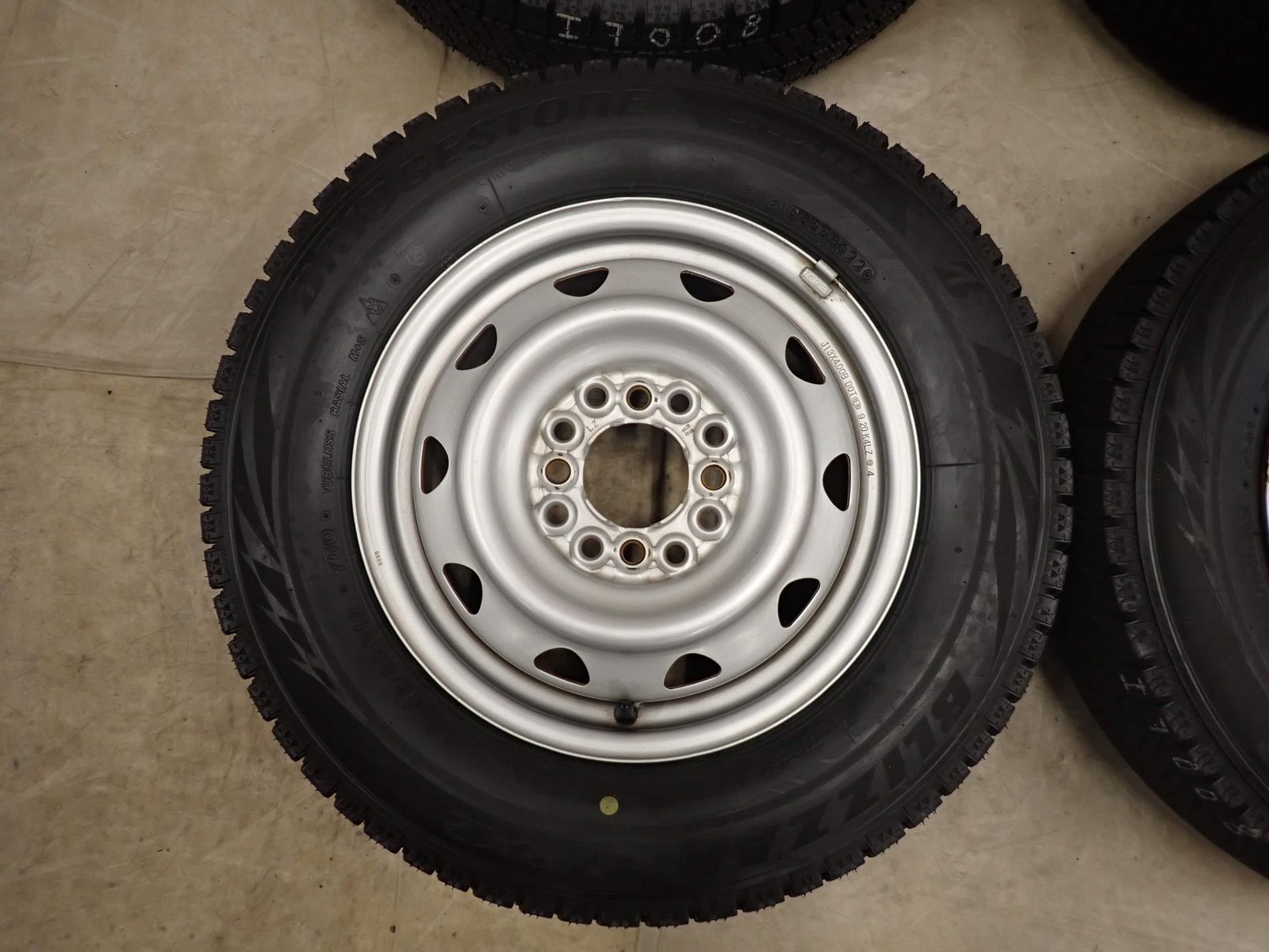 ブリジストン VRX 145/80R13 マルチアルミ付き バリ山 2014年製 4穴