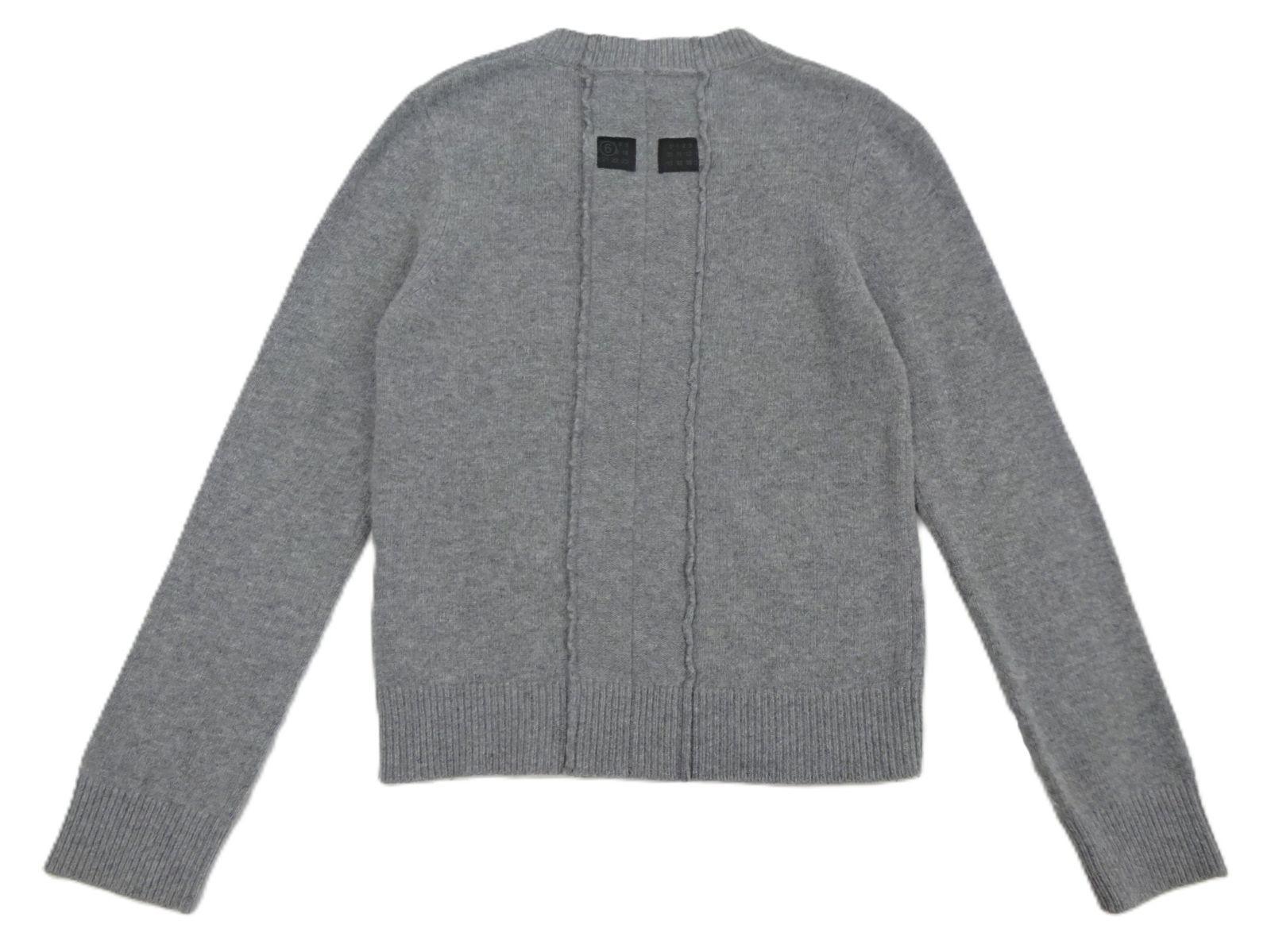【2025AW】MM6 MAISON MARGIELA メゾンマルジェラ Vネック ナンバリングラベル ロゴ ニット セーター グレー 26,000円