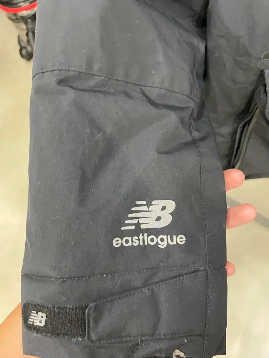 ニューバランスXイーストローグ ダウン XL