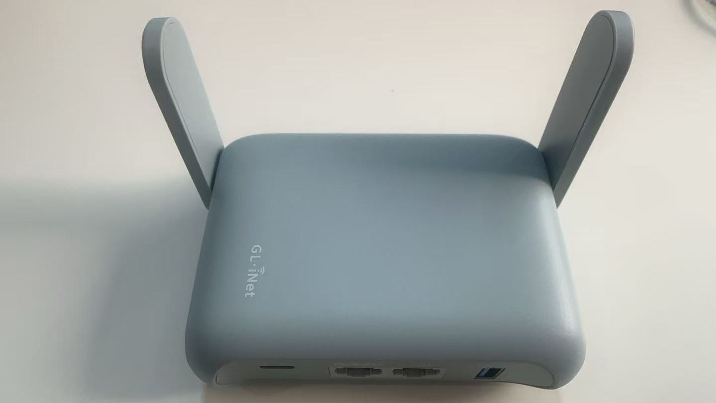 超美品　GL.iNet WiFi6 トラベル ルーター GL-MT3000