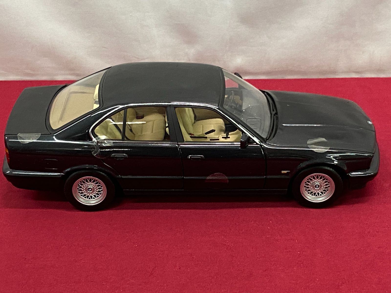 カメ】MINICHAMPS ミニチャンプス 1/18 BMW 535i-1998 ミニカー 『箱