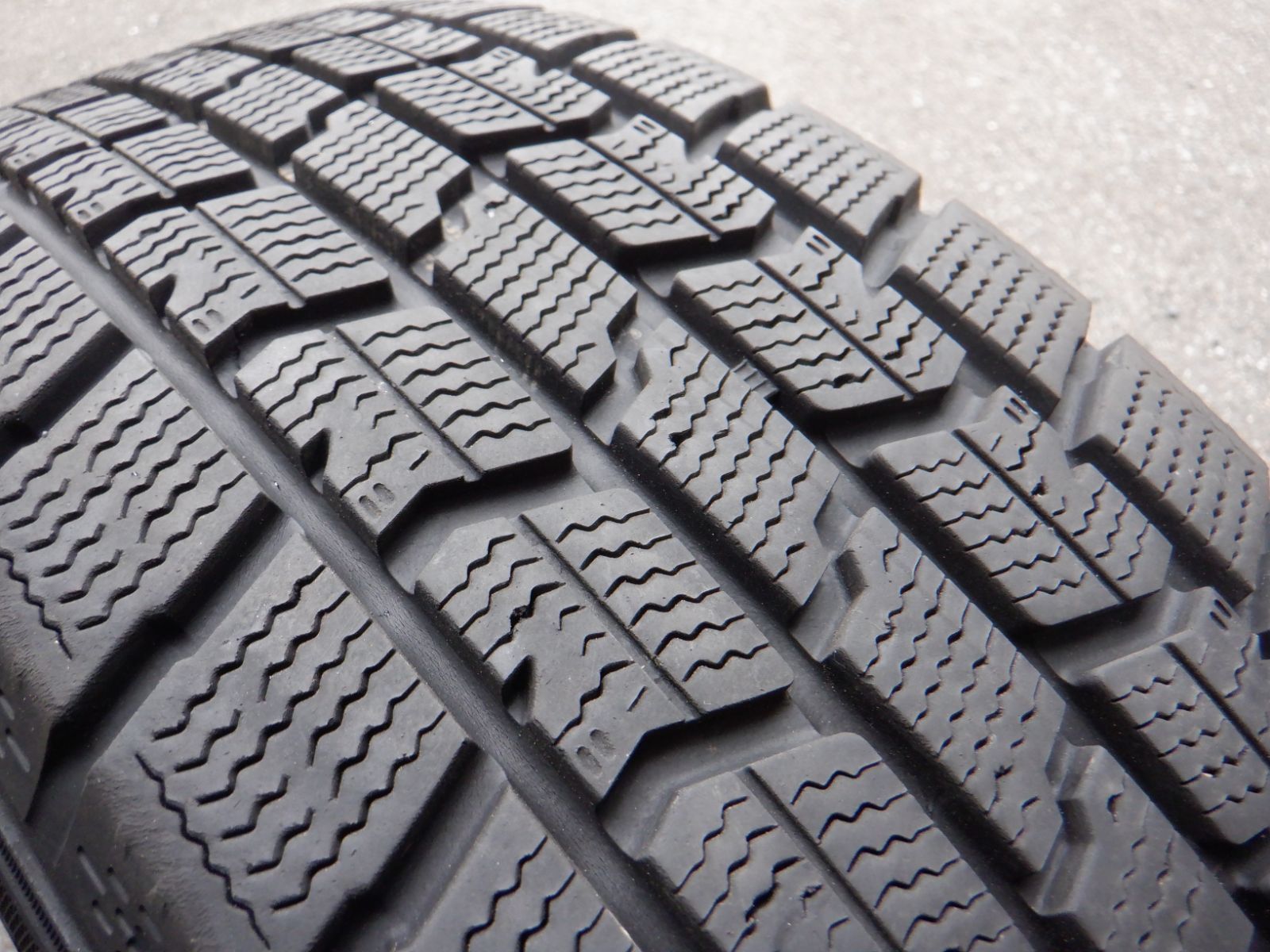 中古バリ山 185/65R15 グッドイヤー アイスナビ7 2022年製 4本 