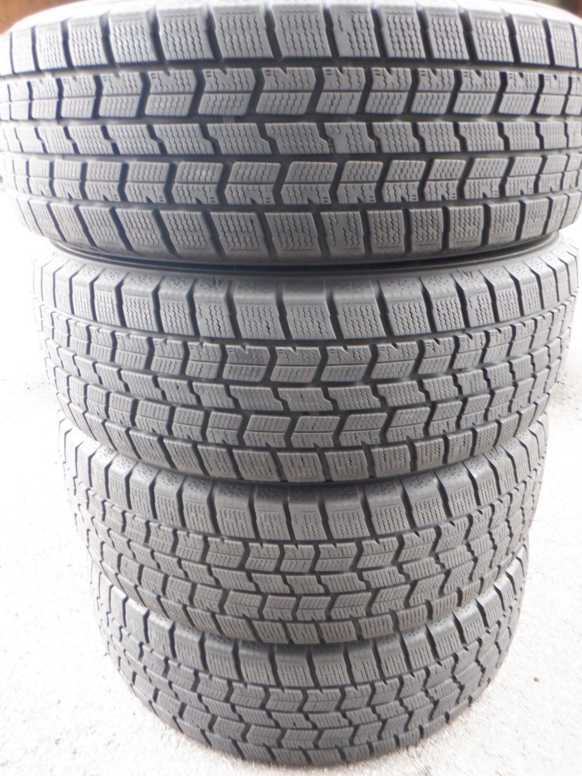 中古バリ山　185/65R15　グッドイヤー　アイスナビ７　2022年製　４本　ノート　デミオ　フリードなど