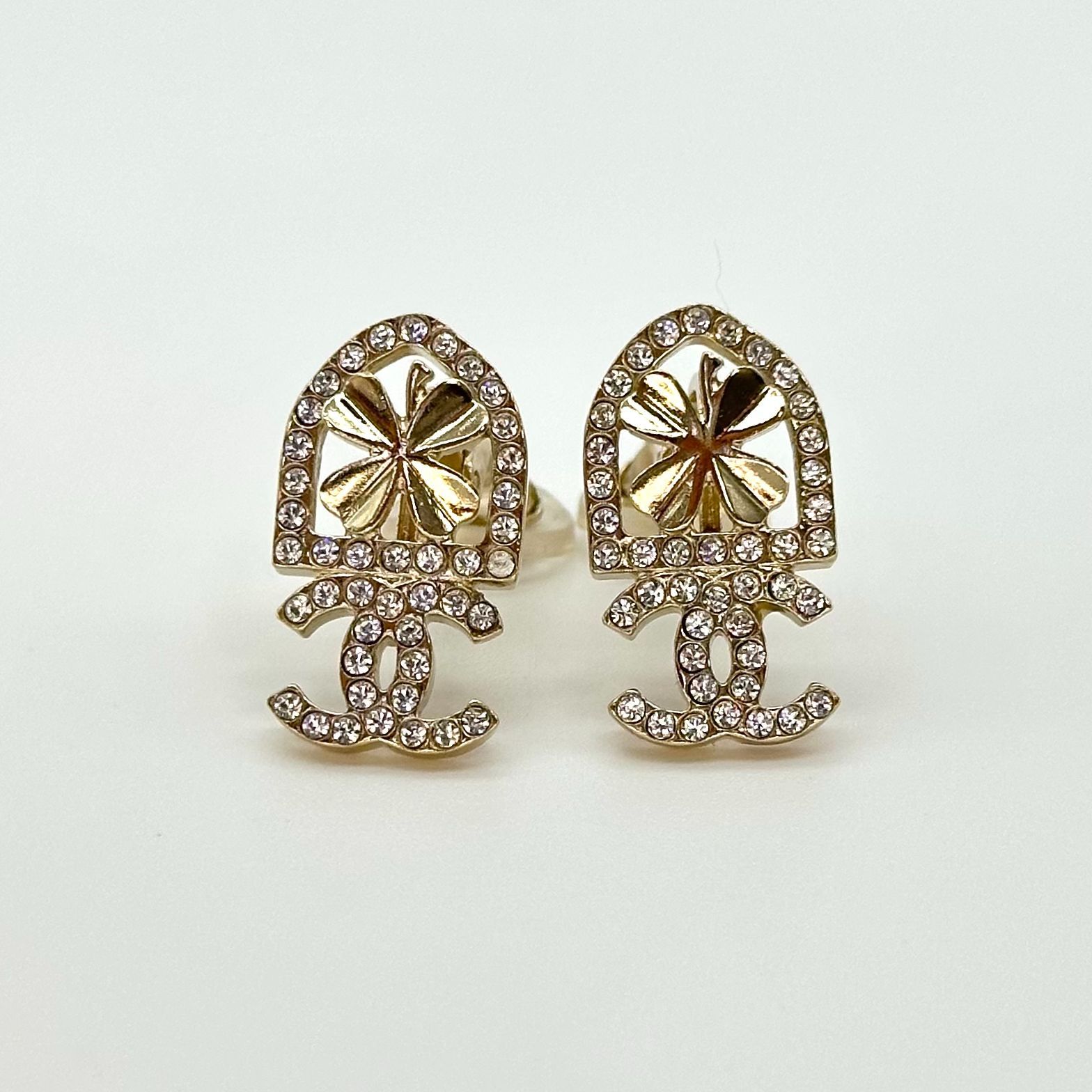 CHANEL シャネル ココマーク クローバー ピアス ゴールド アクセサリー 