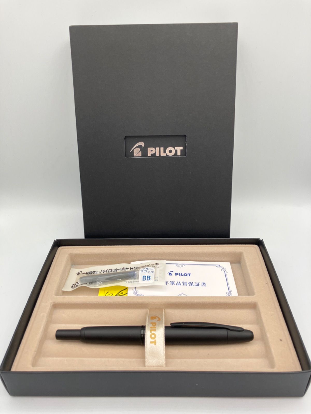□ PILOT パイロット Capless 18K 750 F 万年筆 10,500円