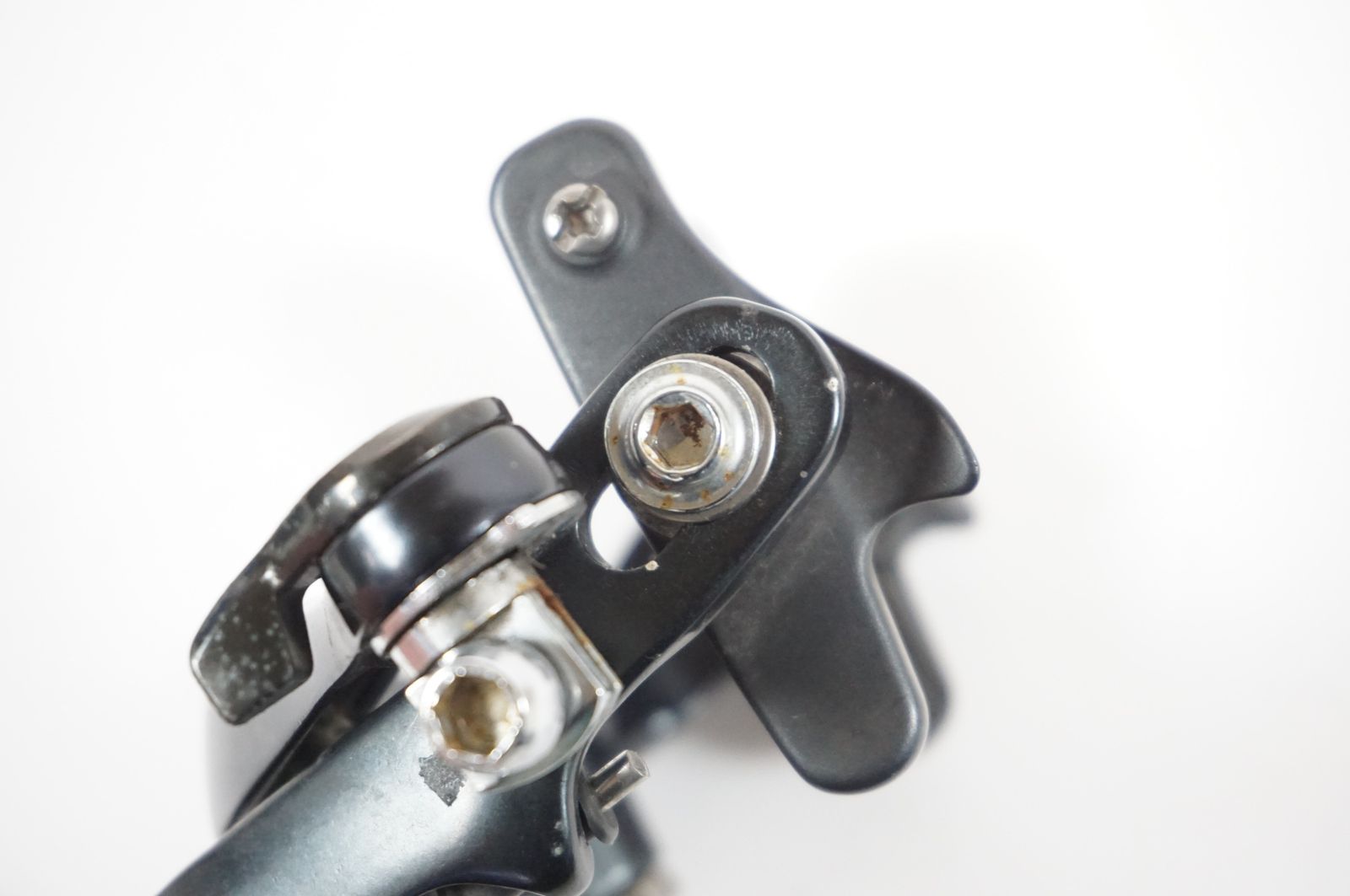 SHIMANO 「シマノ」 105 BR-5700 ブレーキキャリパーセット