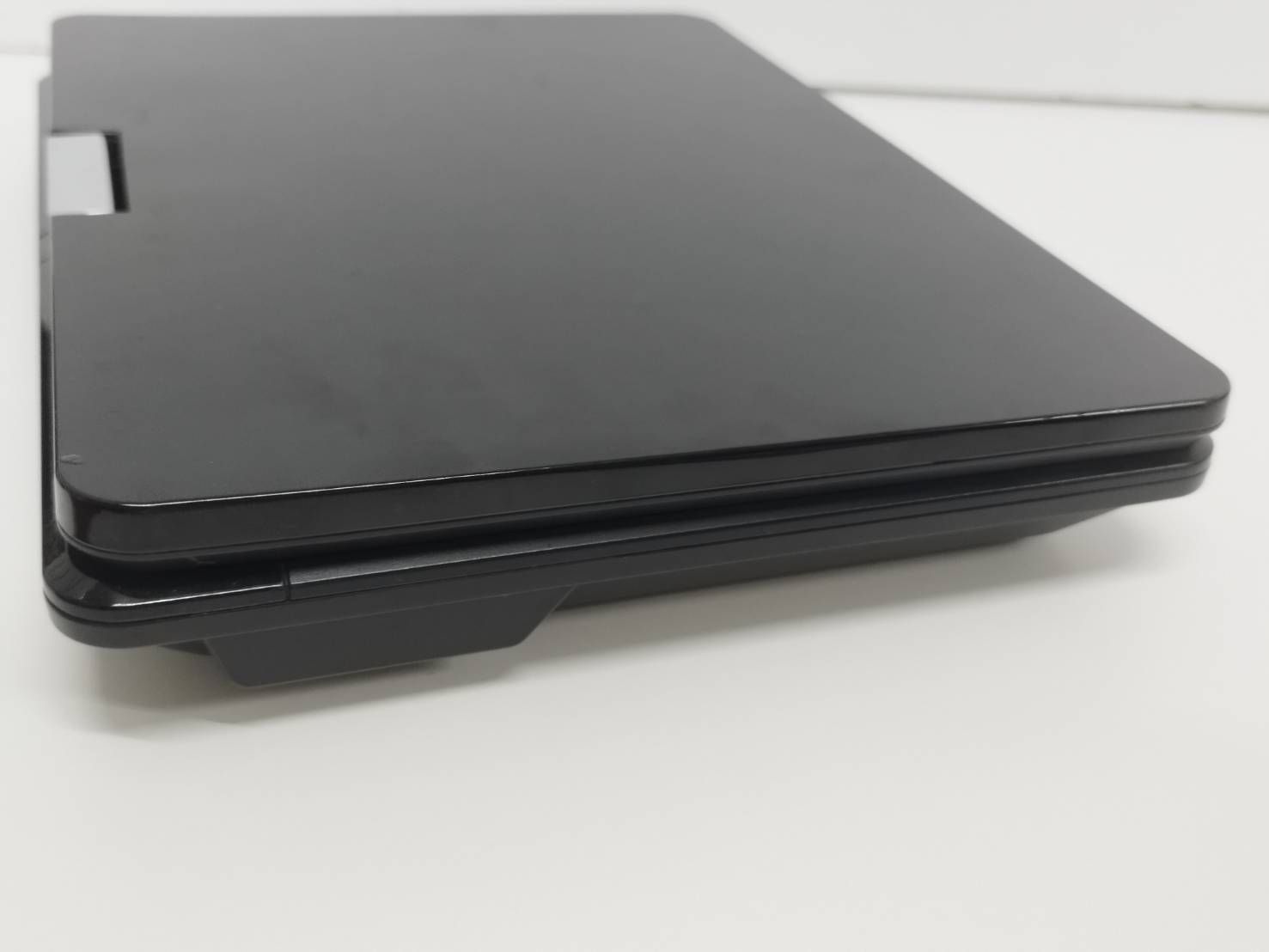 レボリューション IF-T1000/10インチポータブルDVDプレーヤー - メルカリ