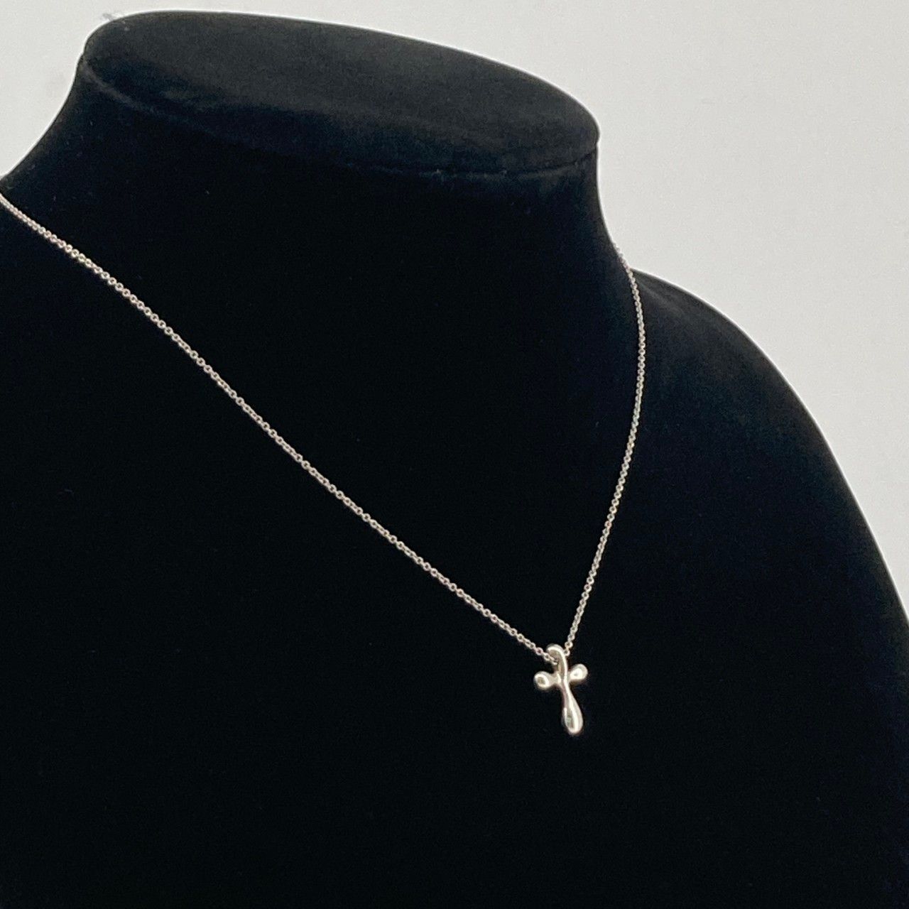 TIFFANY&Co.（ティファニー） スモールクロス ネックレス シルバー925