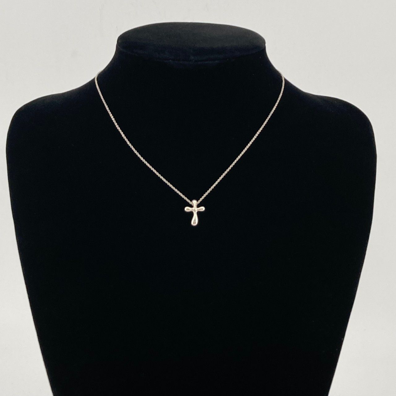 TIFFANY&Co.（ティファニー） スモールクロス ネックレス シルバー925