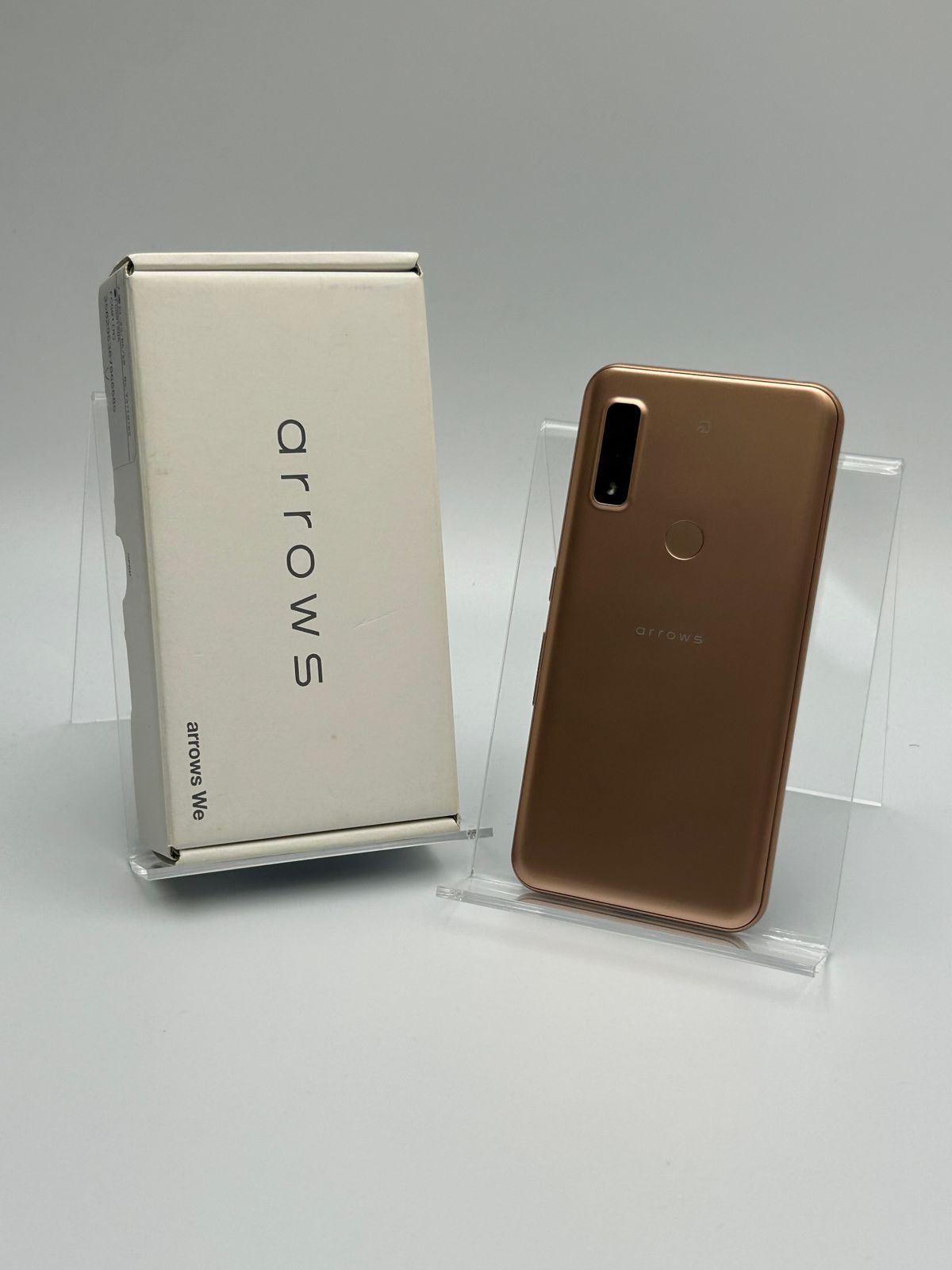 箱付き中古C】arrows We FCG01 ローズゴールド SIMフリー 白ロム