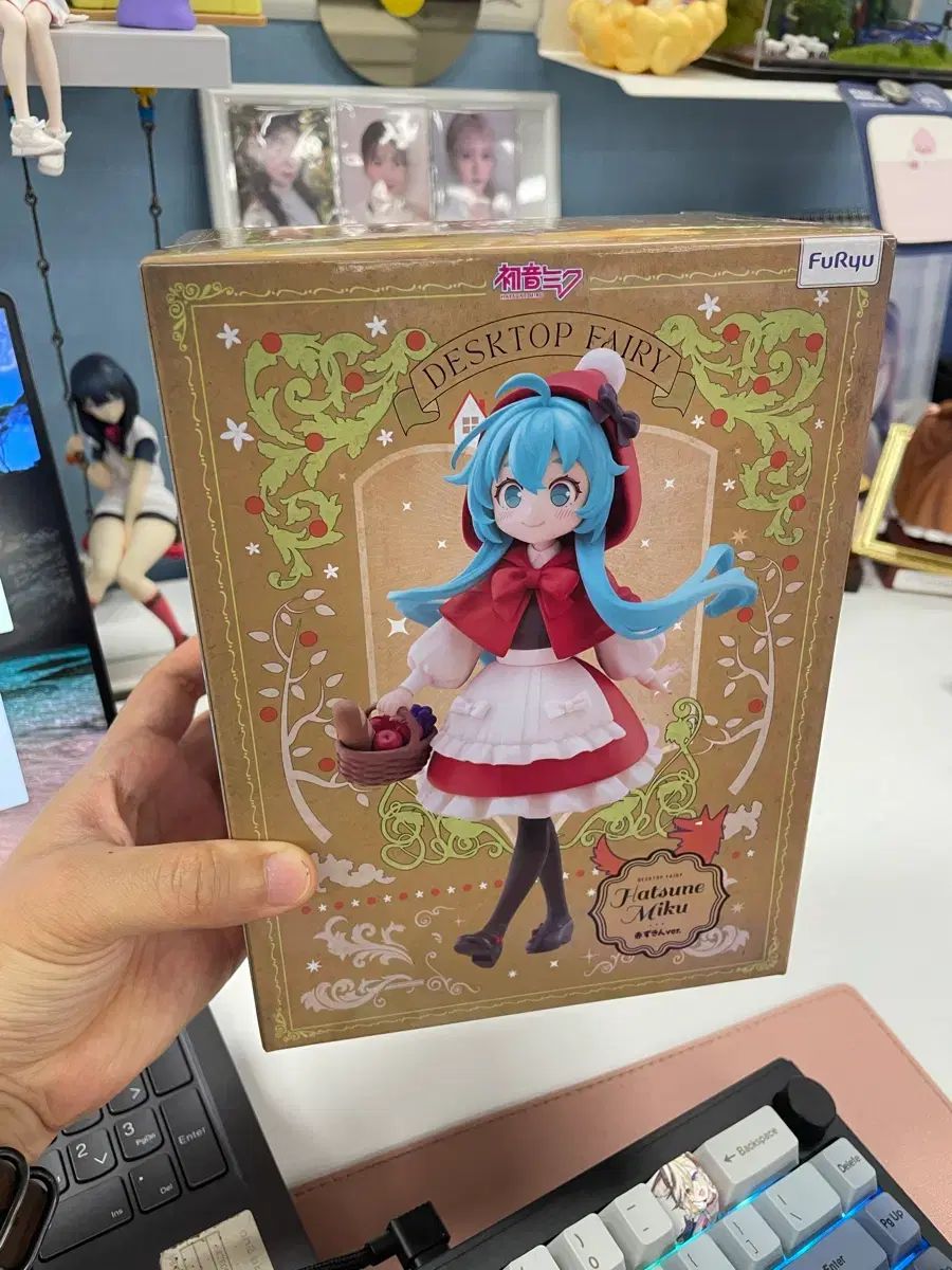 未開封 初音 ミク デスクトップ フェアリー 赤 ケープ