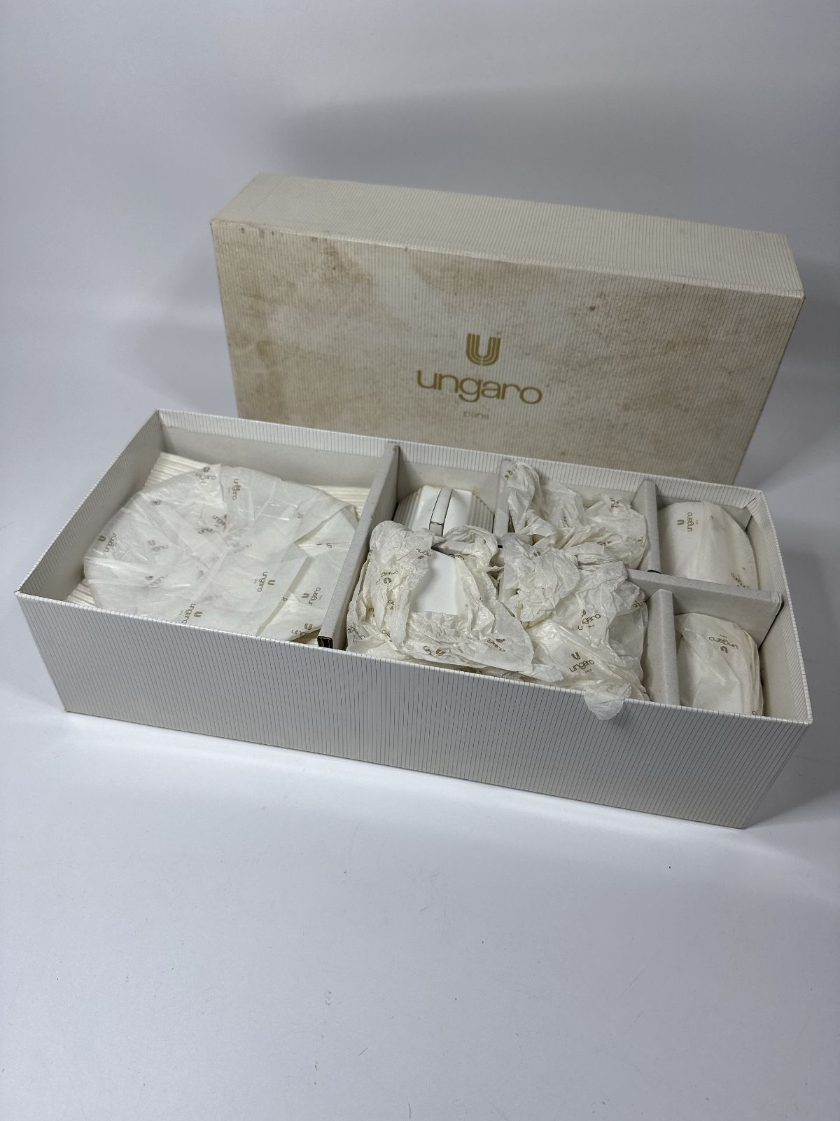 Ungaro ウンガロ　置物　レア　非売品　金属製置物　M１２８５ Ungaro ウンガロ paris コーヒーカップ&ソーサー 小皿 セット 箱付 未