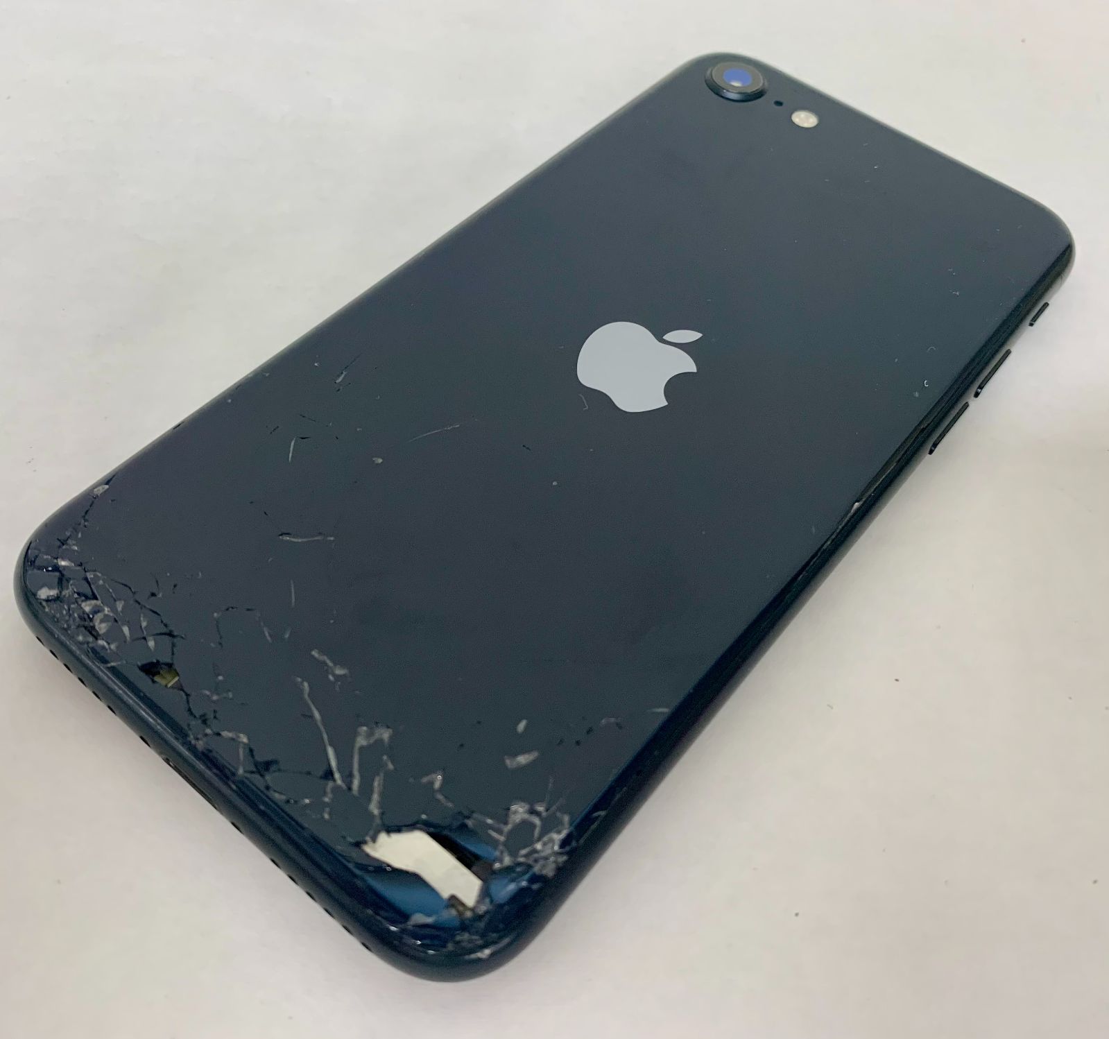 iPhone SE3 64GB ミッドナイト 訳あり Jランク Apple - メルカリ