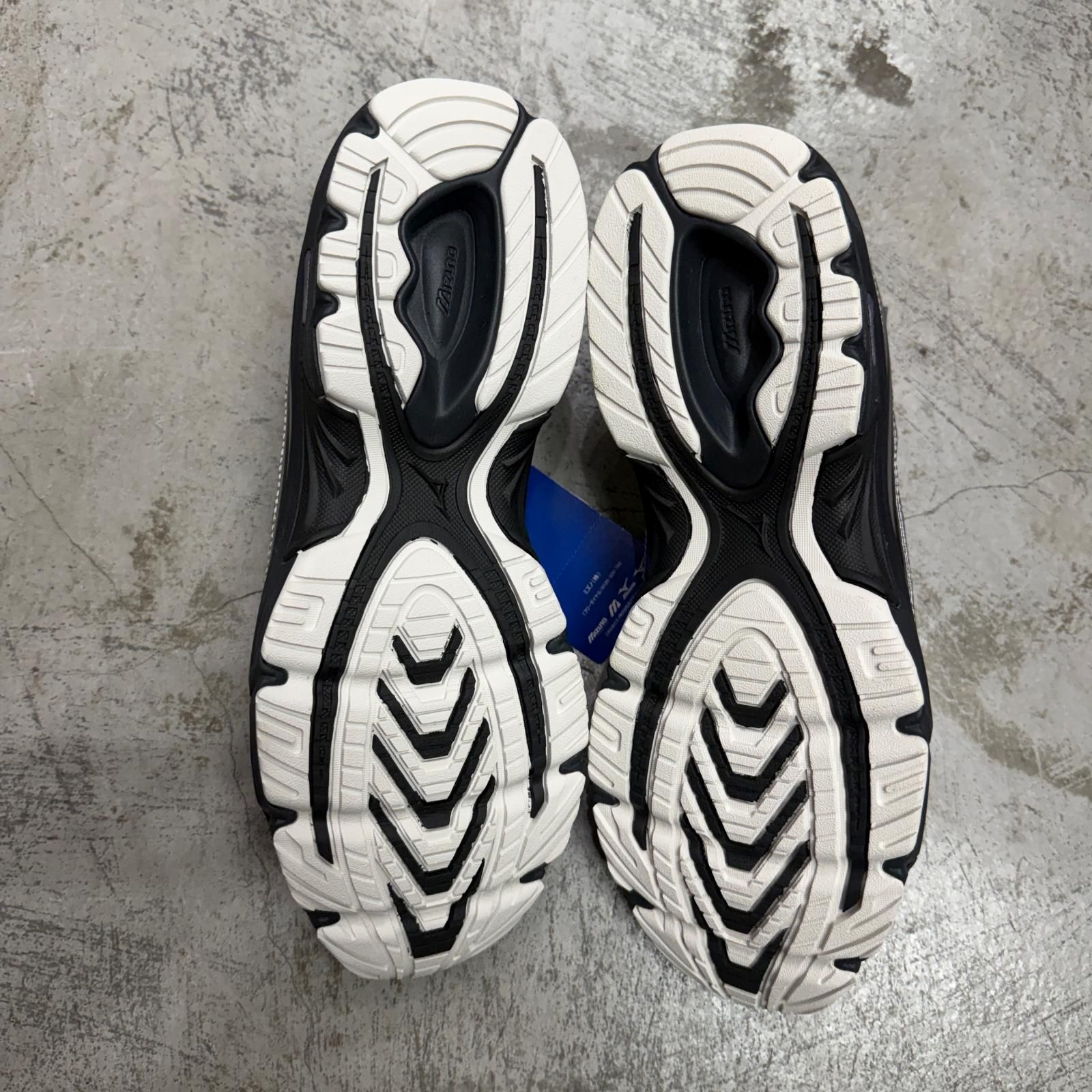 参考上代17600円 未使用 Mizuno MXR スニーカー ミズノ D1GA251501
