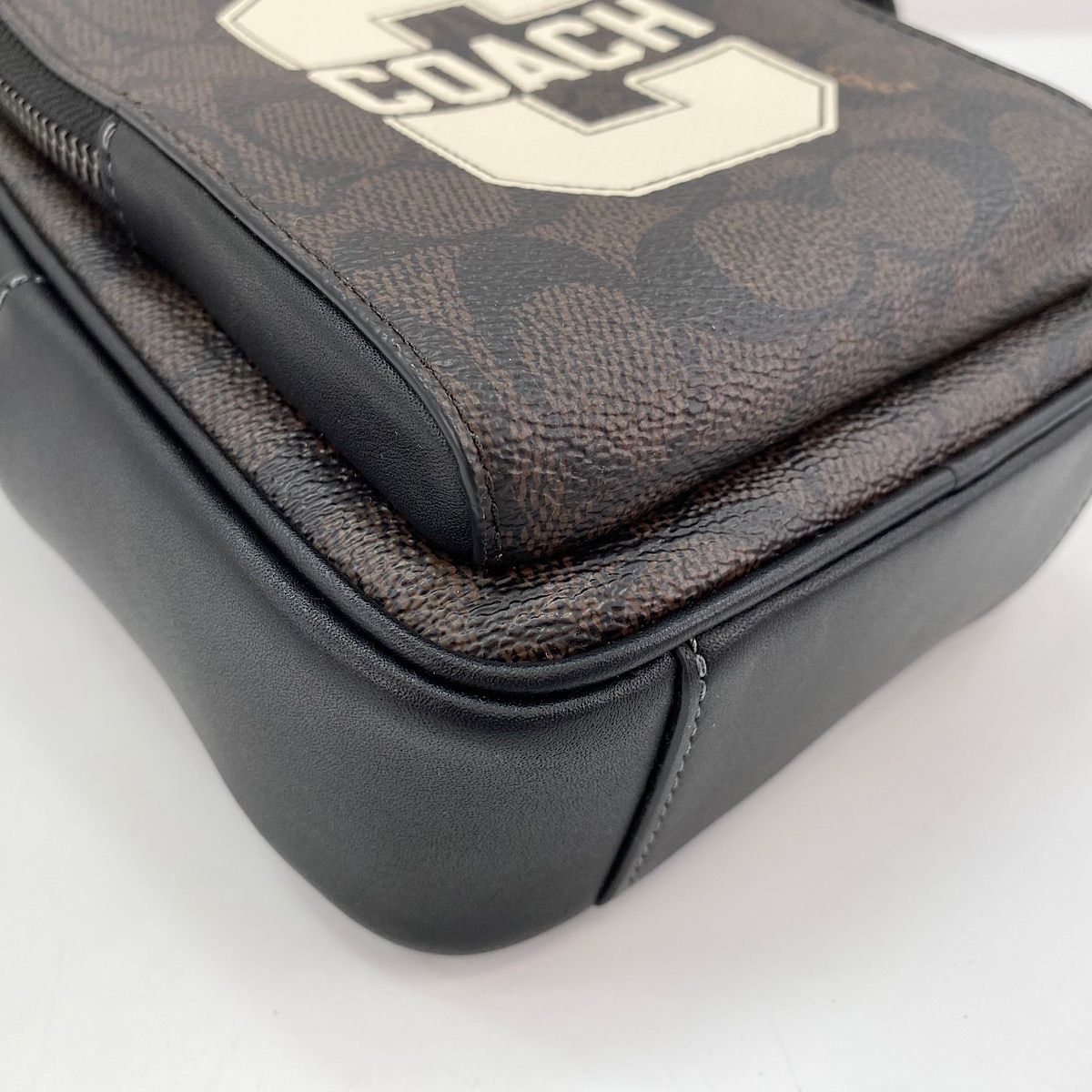 COACH コーチ ボディバッグ レーサースリング パック・シグネチャー