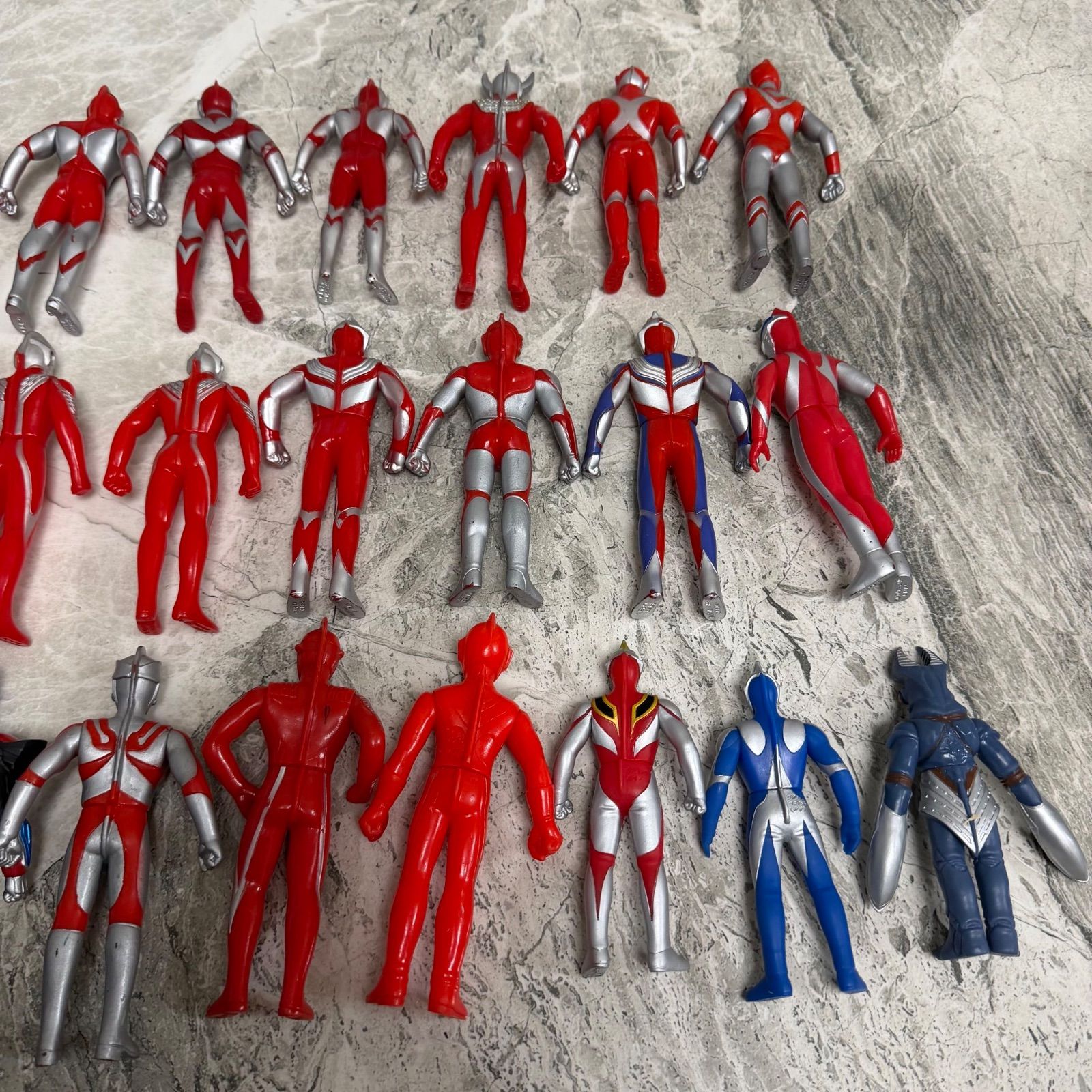 ウルトラマン ソフビ まとめ 25体 - メルカリ