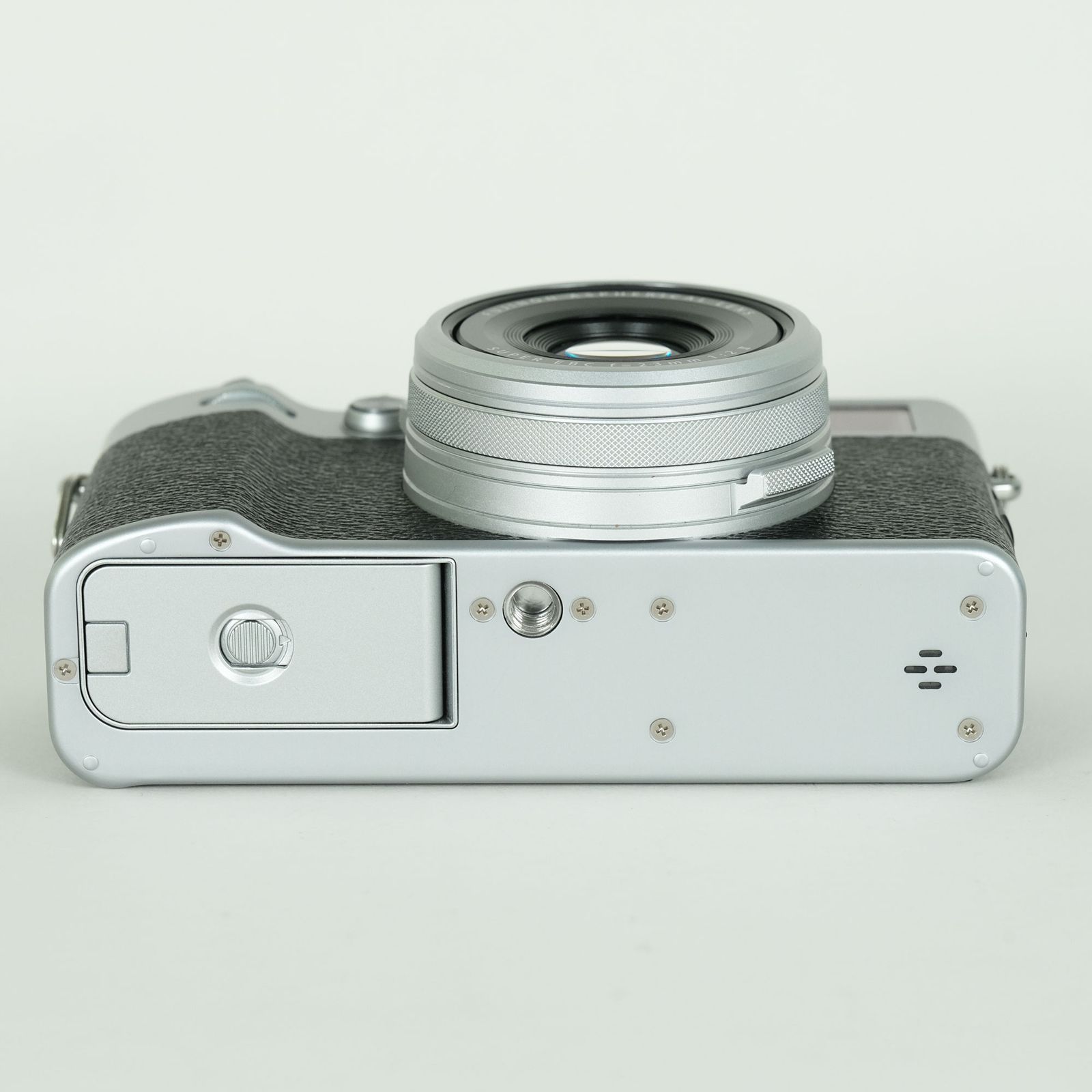美品 | シャッター数6,700回] FUJIFILM X100VI [シルバー