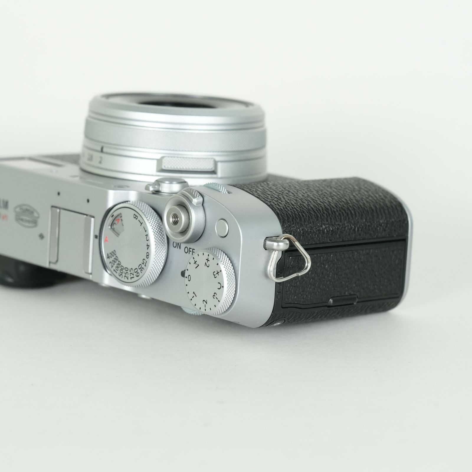 美品 | シャッター数6,700回] FUJIFILM X100VI [シルバー