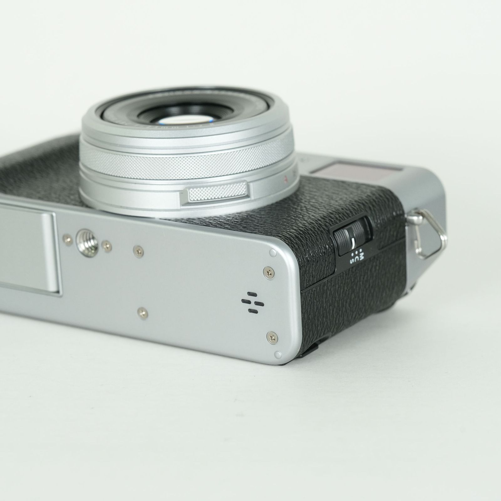 美品 | シャッター数6,700回] FUJIFILM X100VI [シルバー