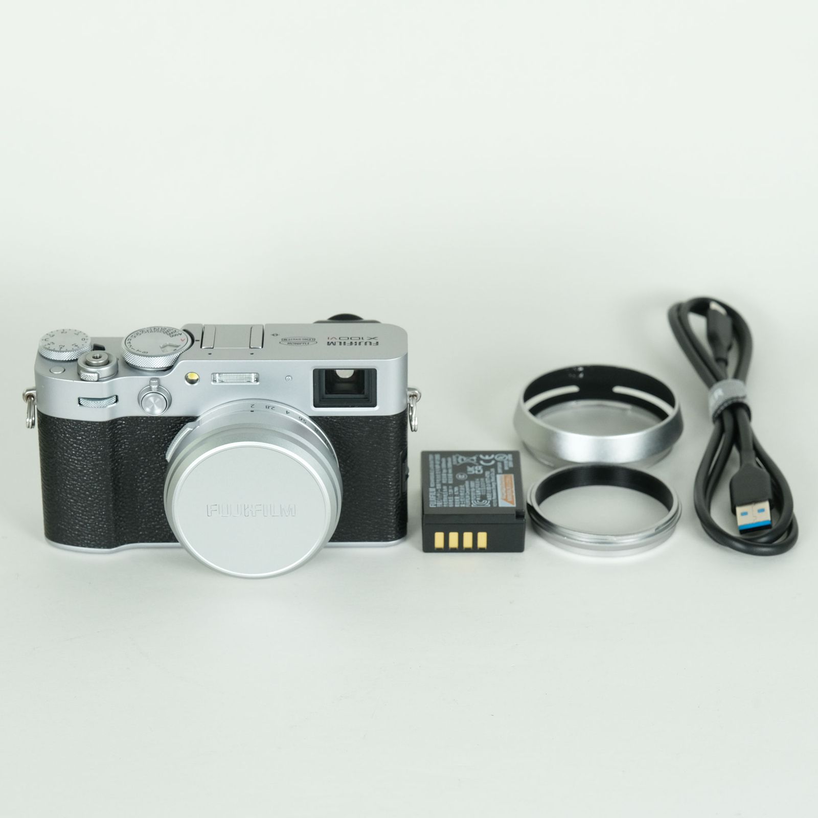 美品 | シャッター数6,700回] FUJIFILM X100VI [シルバー
