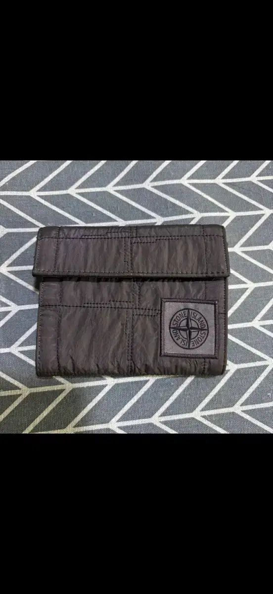 STONE ISLAND ストーンアイランド ナイロンメタル 二つ折り財布