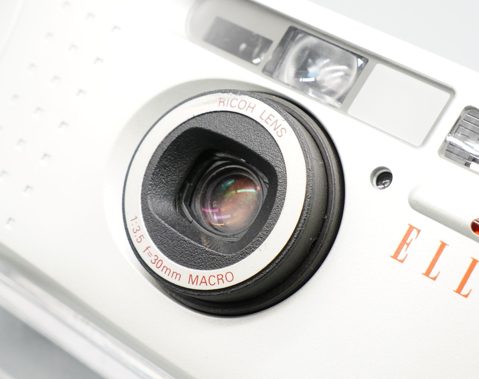 ELLE コンパクトフィルムカメラ RICOH LENS 38mm RICOH ELLE シルバー コンパクトフィルムカメラ 動作確認済み - メルカリ