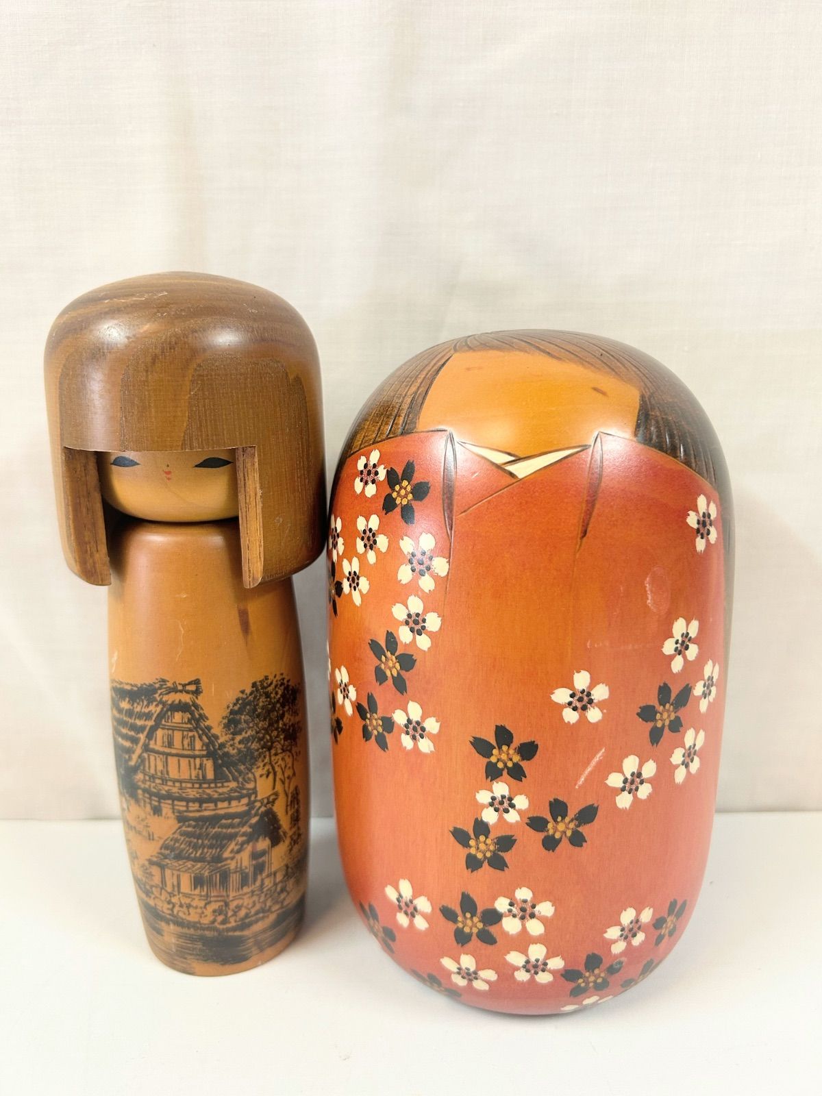 （メルカリ市限定価格）卯三郎　こけし　3体セット　好日　里の秋　他 匿名配送】卯三郎こけし 2体セット 桜・民家 創作こけし 民芸品 置物