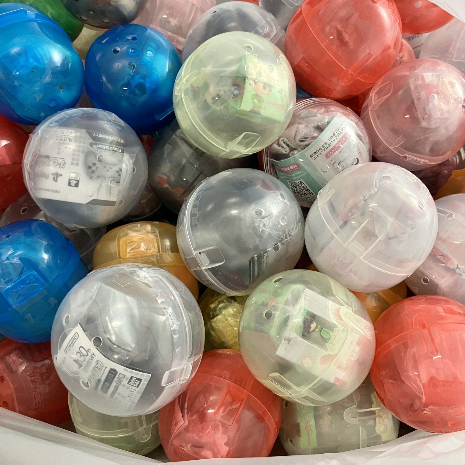 ★ カプセルトイ ガチャガチャ ガシャポン 色々 MIX 大量 約310点 まとめ商品 Qposket ミニチュア 多少含む その他多数 卸 現状品