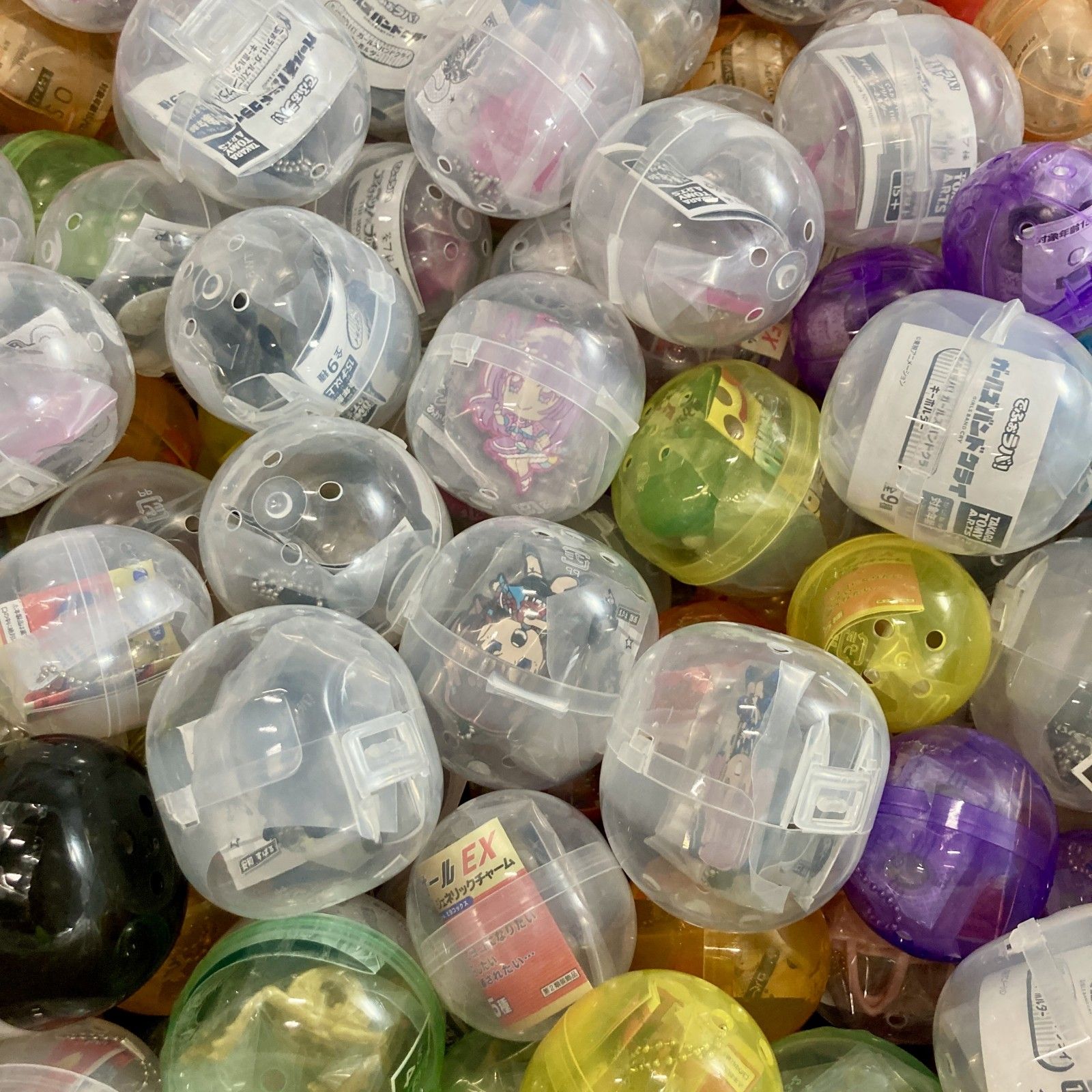 ★ カプセルトイ ガチャガチャ ガシャポン 色々 MIX 大量 約300点 まとめ商品 でふぉラバ！ アイカツ！ 多少含む その他多数 卸 現状品