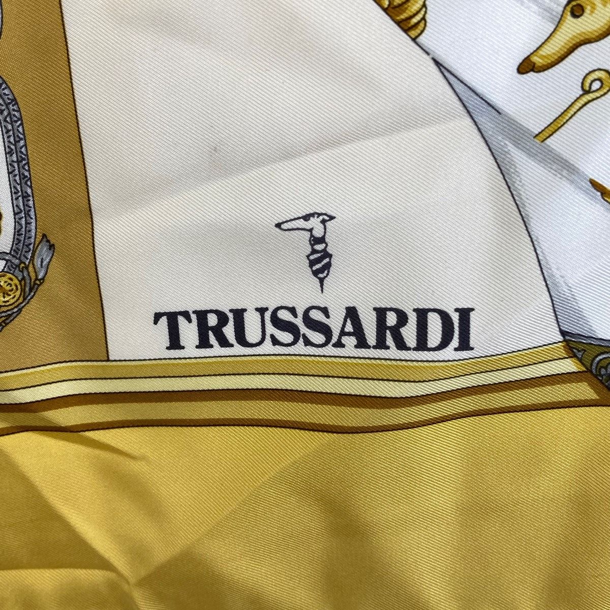 美品 TRUSSARDI/トラサルディ スカーフ 絹100% シルク100% イエロー系