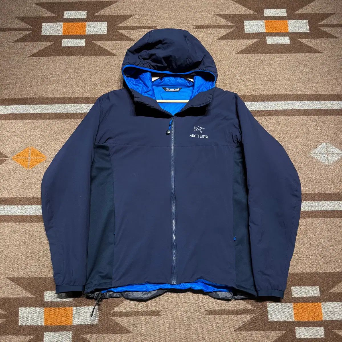 ARC'TERYX アークテリクス Atom アトム フーデッド ジャケット L 軽量 ダウン