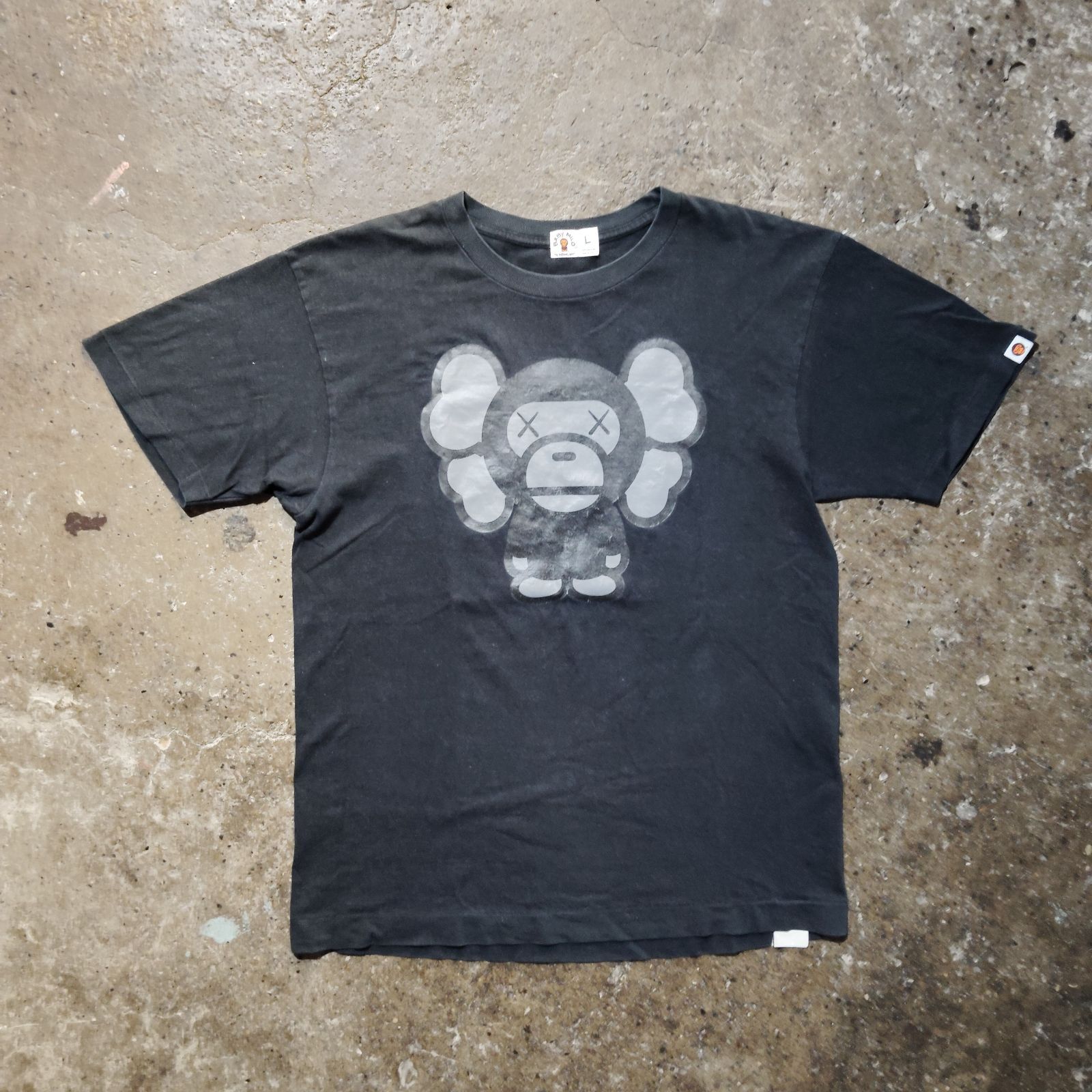 A BATHING APE × KAWS 2005 Baby Milo カットソー アベイシングエイプ