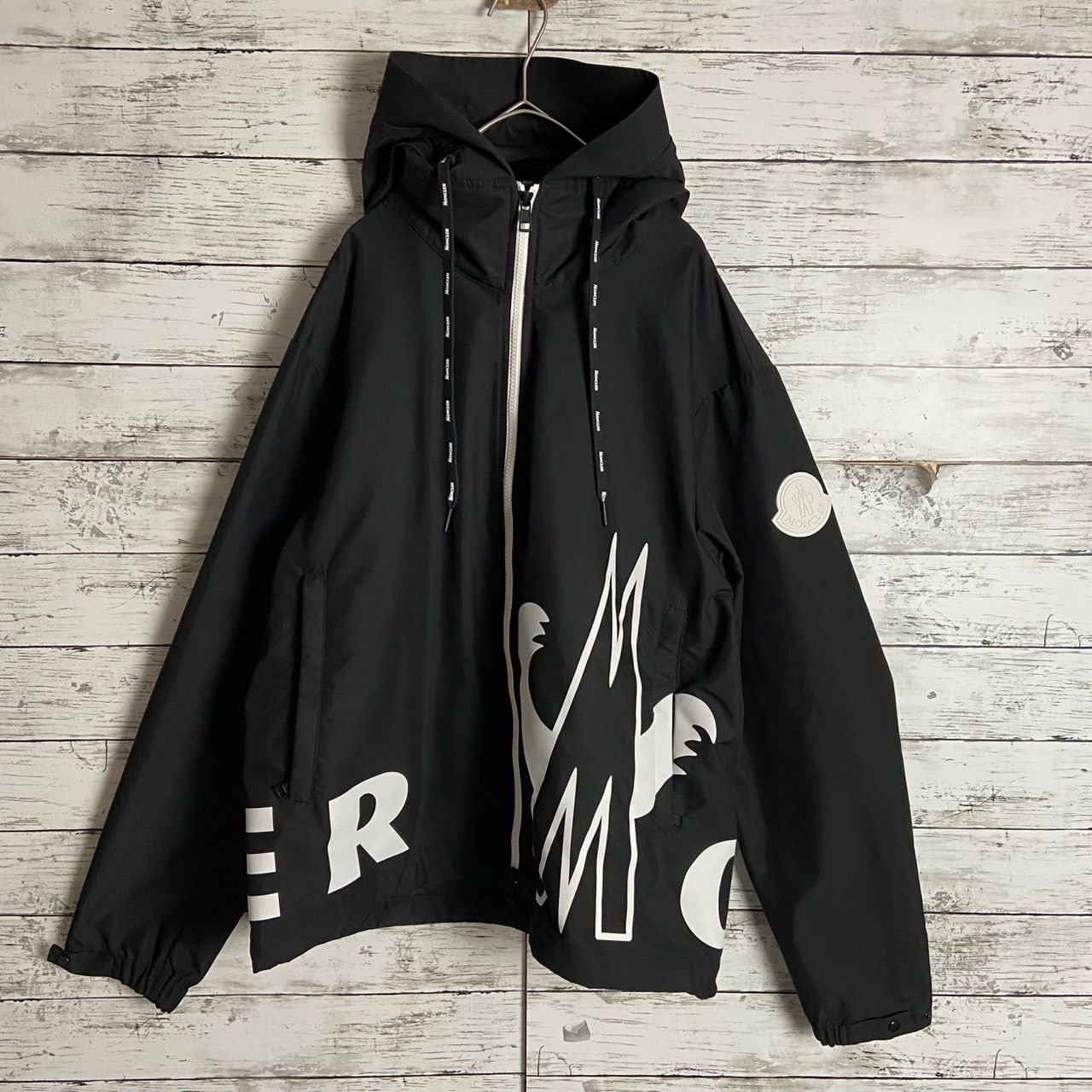 MONCLER モンクレール 20SS MYTHOS ミトス フーデットジップアップ ポリエステルジャケット ブラック 44,340円