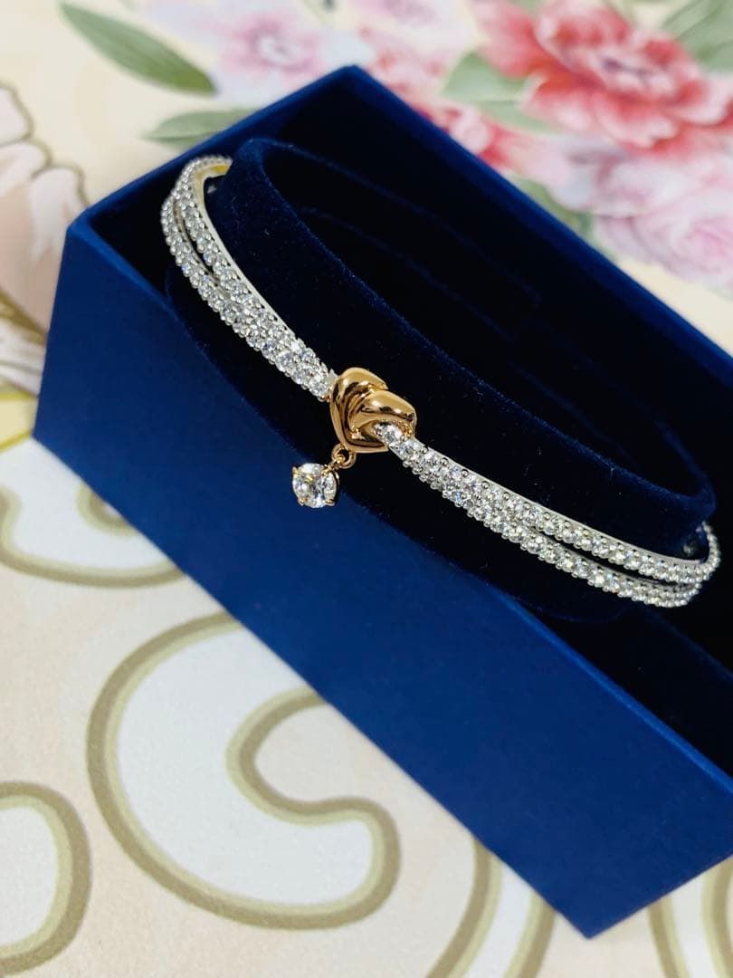 新品 スワロフスキーSwarovski Lifelong Heart バングル - メルカリ